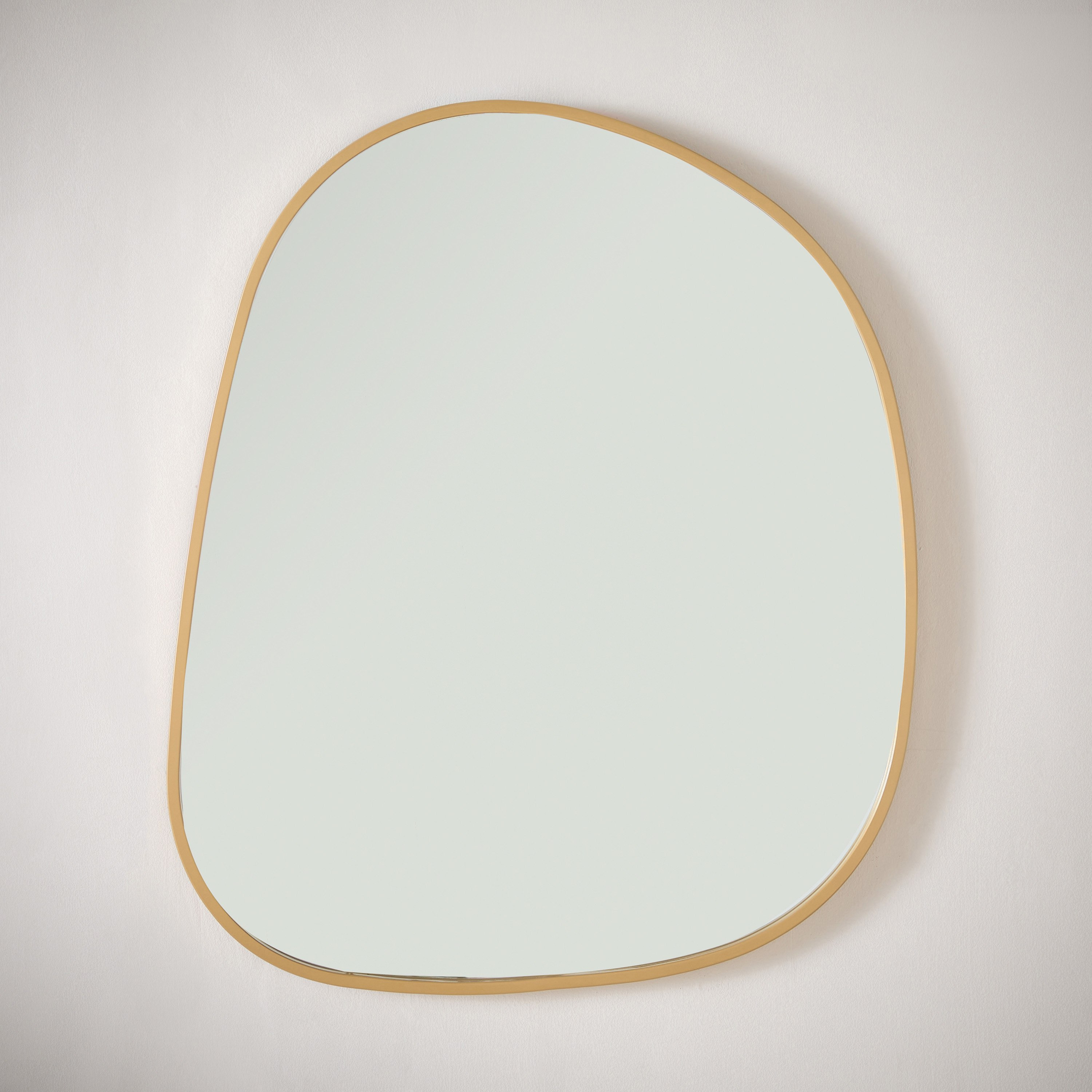 مرآة حائط بإطار معدني من فريسكو - 57x70 سم-hbxhomeware-hbxdecorandfurnishings-image-2