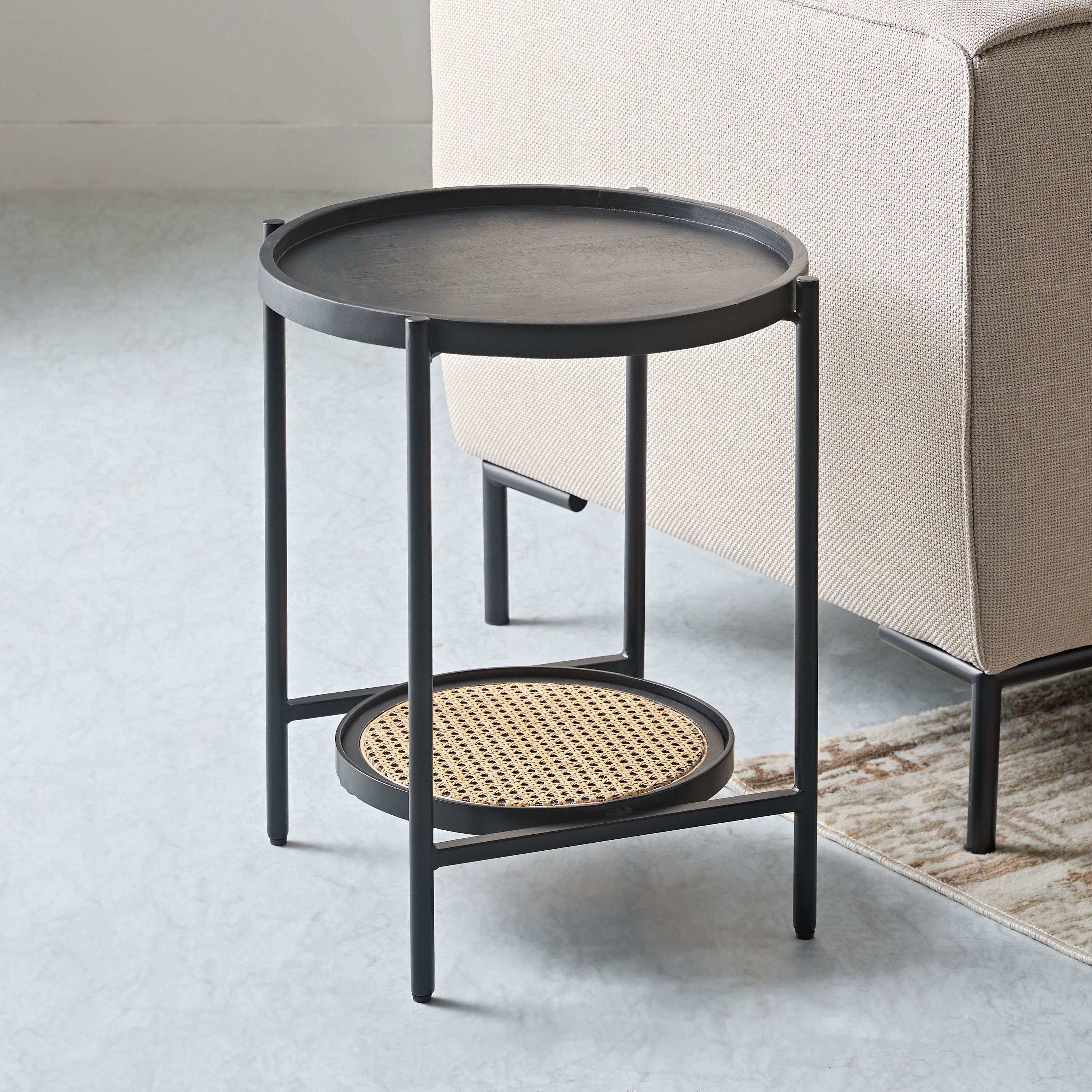 طاولة جانبية من الخشب الصلب - إنّا روطان من فيندرا-hbxfurniture-livingroom-endtables-image-2