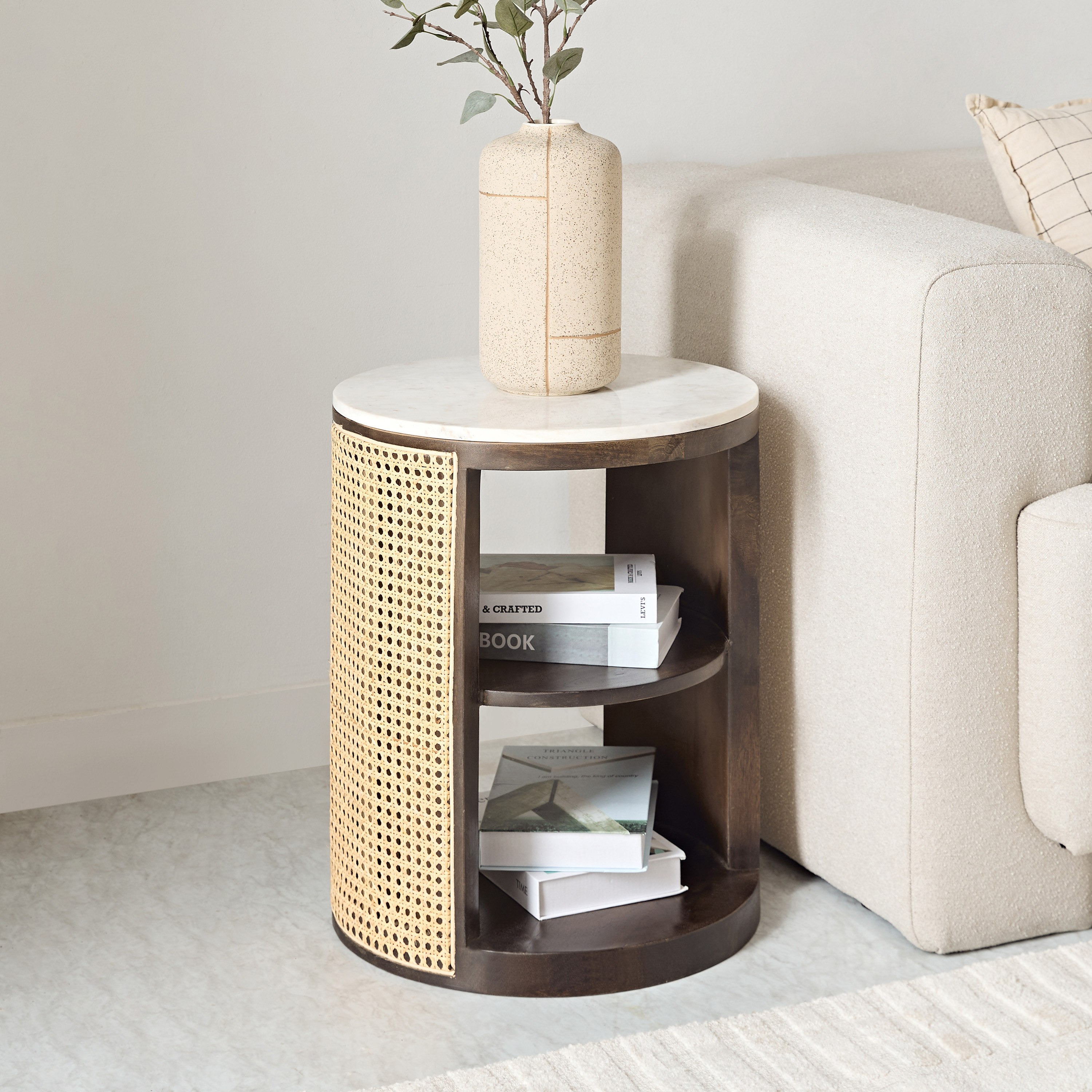 طاولة جانبية من الخشب الصلب بسطح من الرخام الأصلي - روطان باي من فيندرا-hbxfurniture-livingroom-endtables-image-1