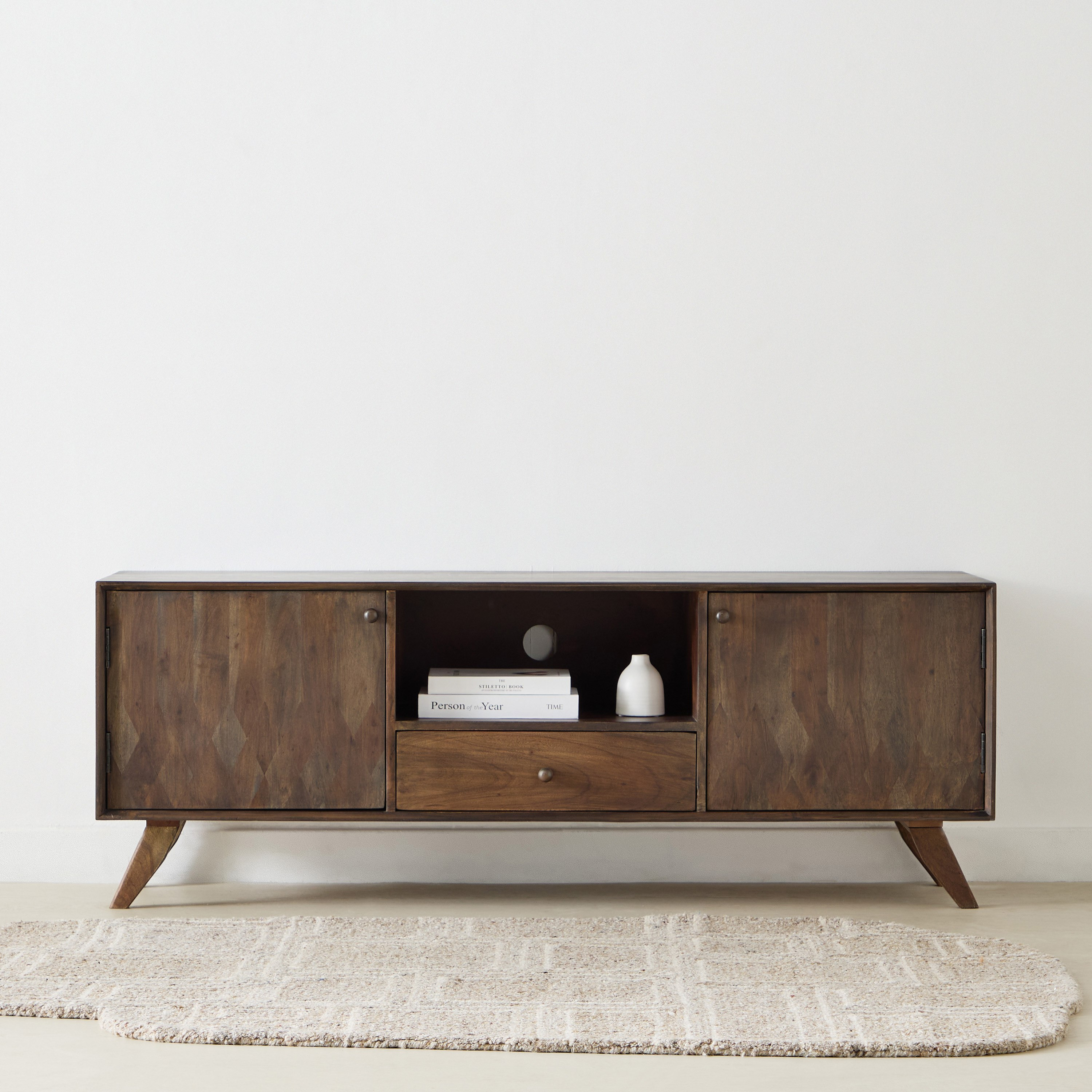 وحدة تلفزيون حتى 65 بوصة 1.5 متر من الخشب الصلب - أرو من فيندرا-hbxlivingroom-mediaunitsandstorage-tvunits-image-3