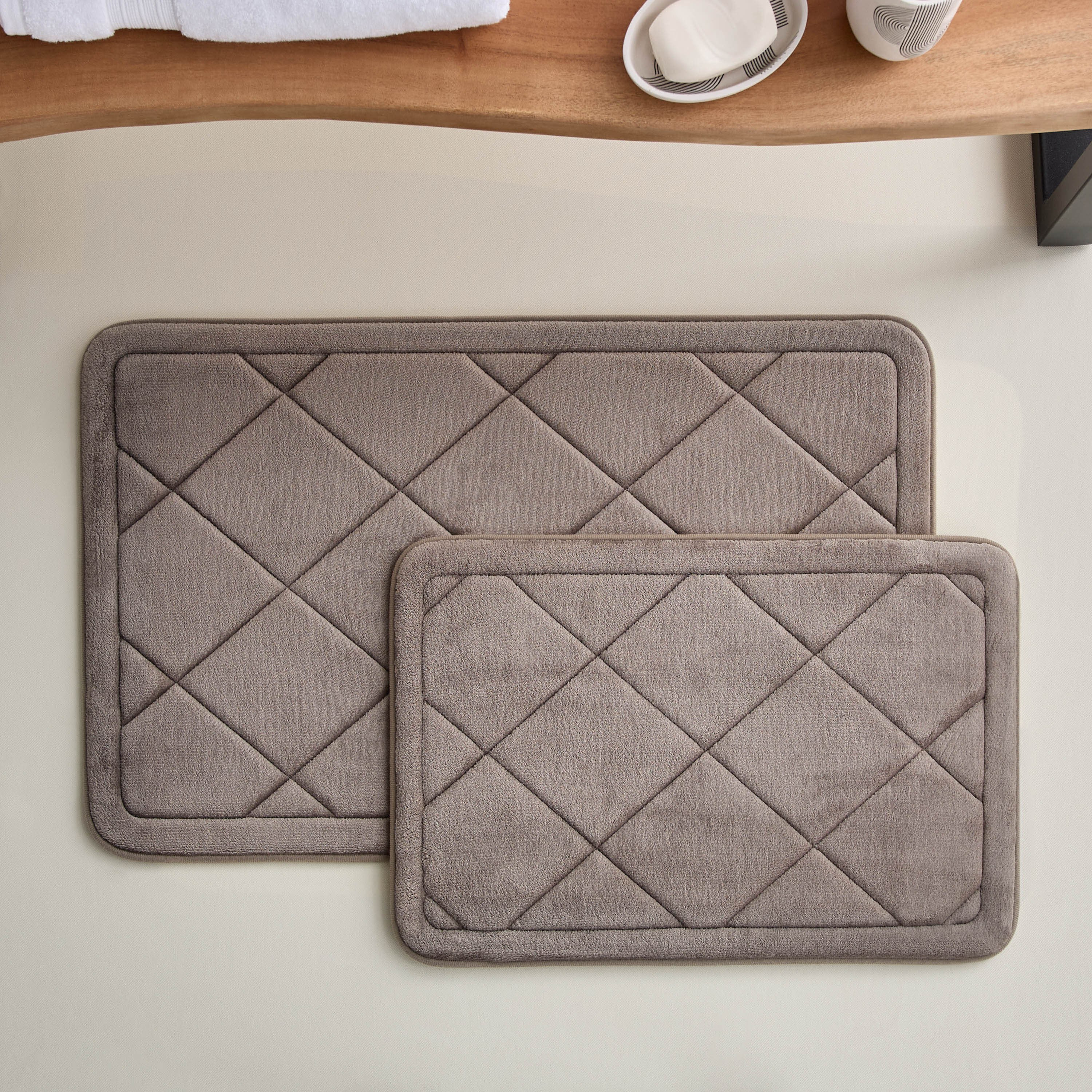 طقم سجاد حمام ميموري فوم من قطعتين من بيلا - 40x60+50x80 سم-hbxbedroom-floorcoverings-bathmats-image-1