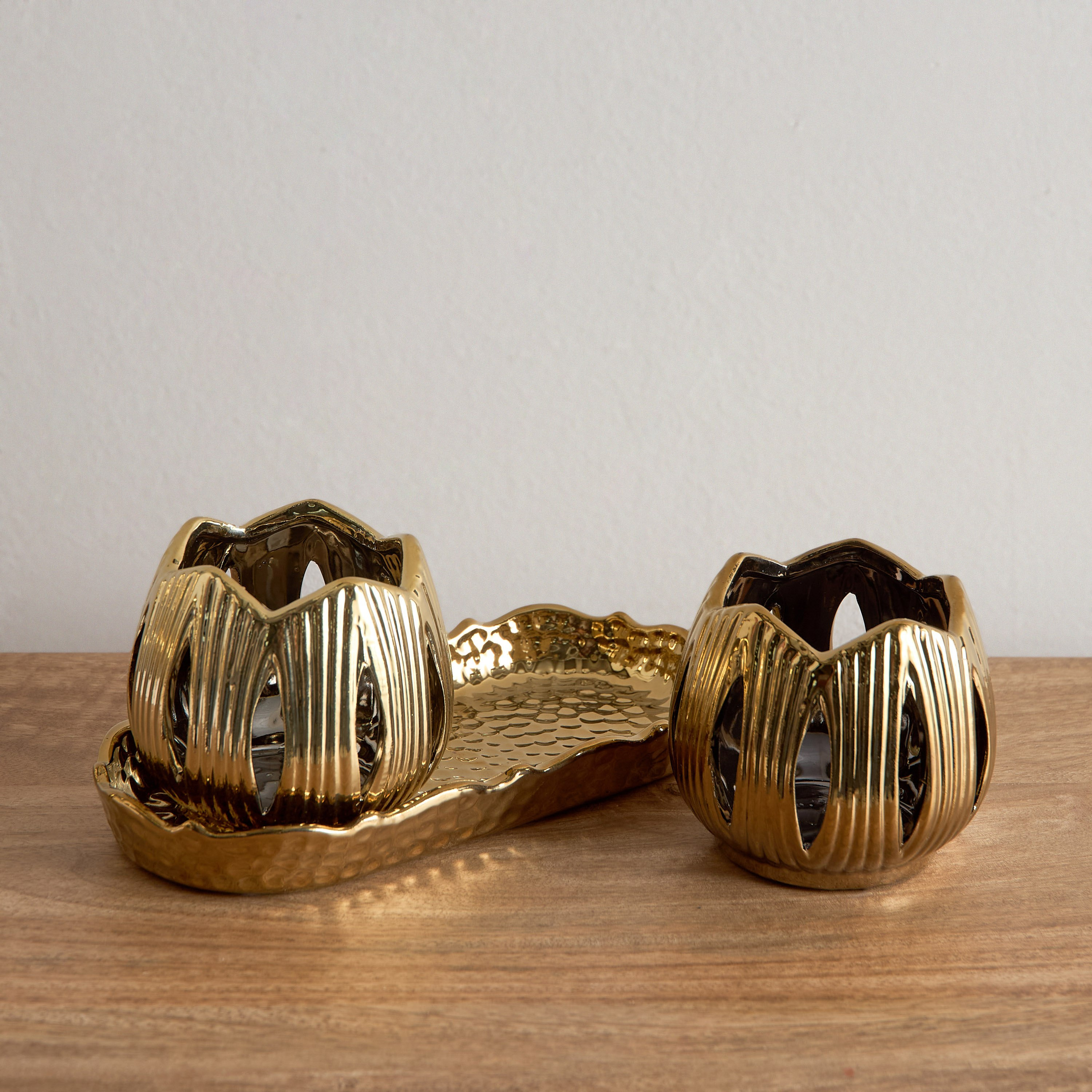 طقم حاملات شموع من قطعتين مع صينية من فيوز-hbxlivingroom-decorandaccessories-candleholders-image-2