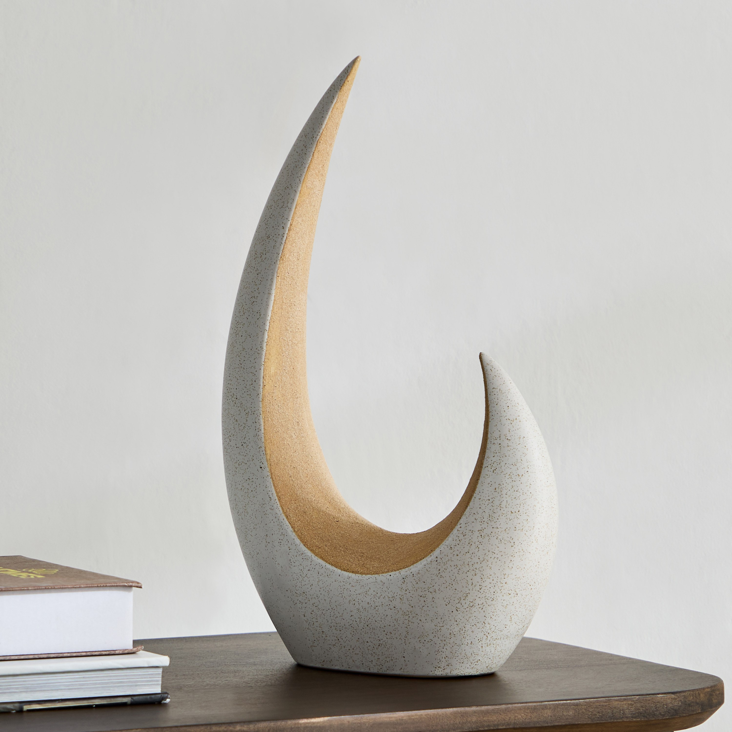 قطعة ديكور سيراميك مزدوجة الملمس من بليث - 22.2x8.9x36.1 سم-hbxhomeware-homedecor-figurinesandornaments-image-1