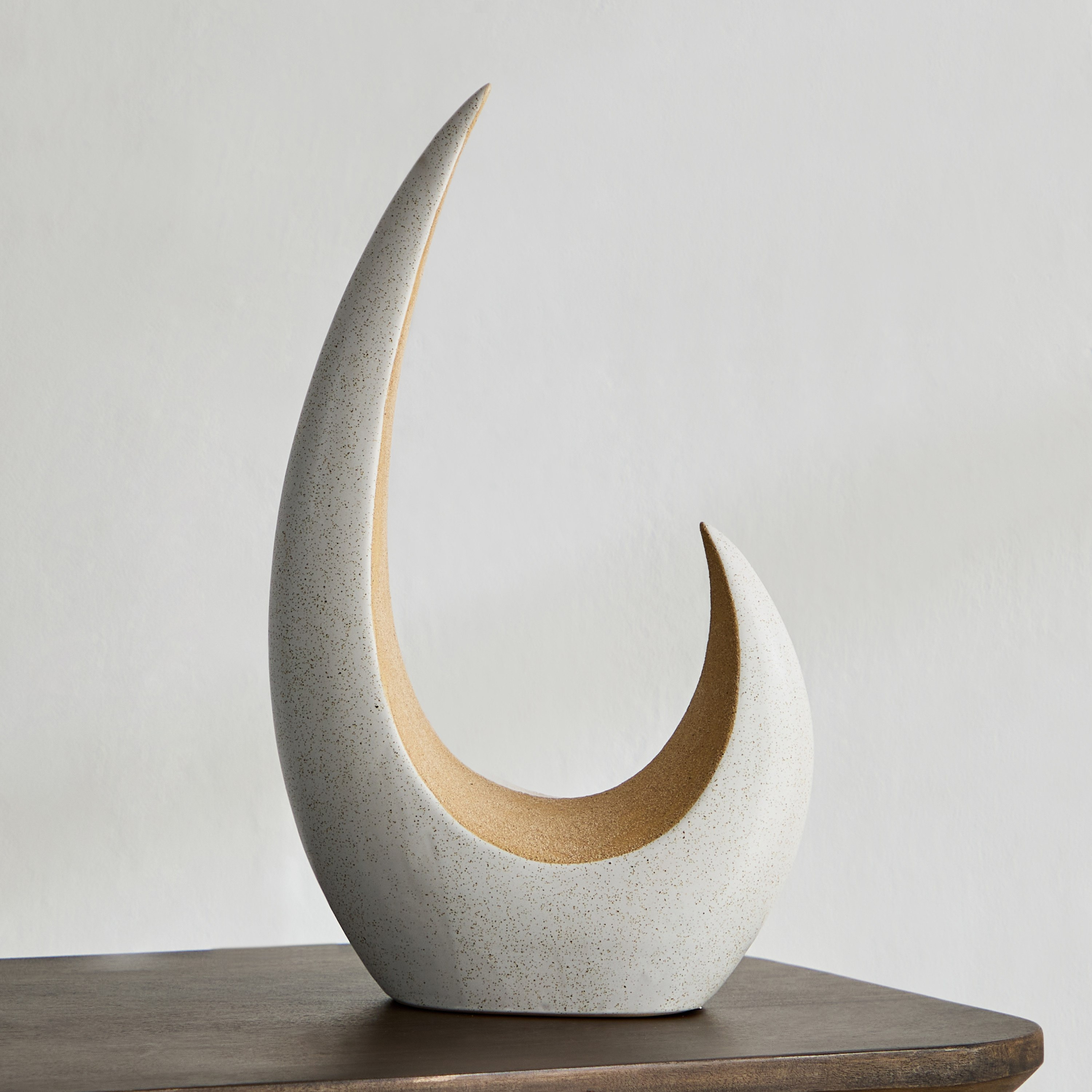 قطعة ديكور سيراميك مزدوجة الملمس من بليث - 22.2x8.9x36.1 سم-hbxhomeware-homedecor-figurinesandornaments-image-2