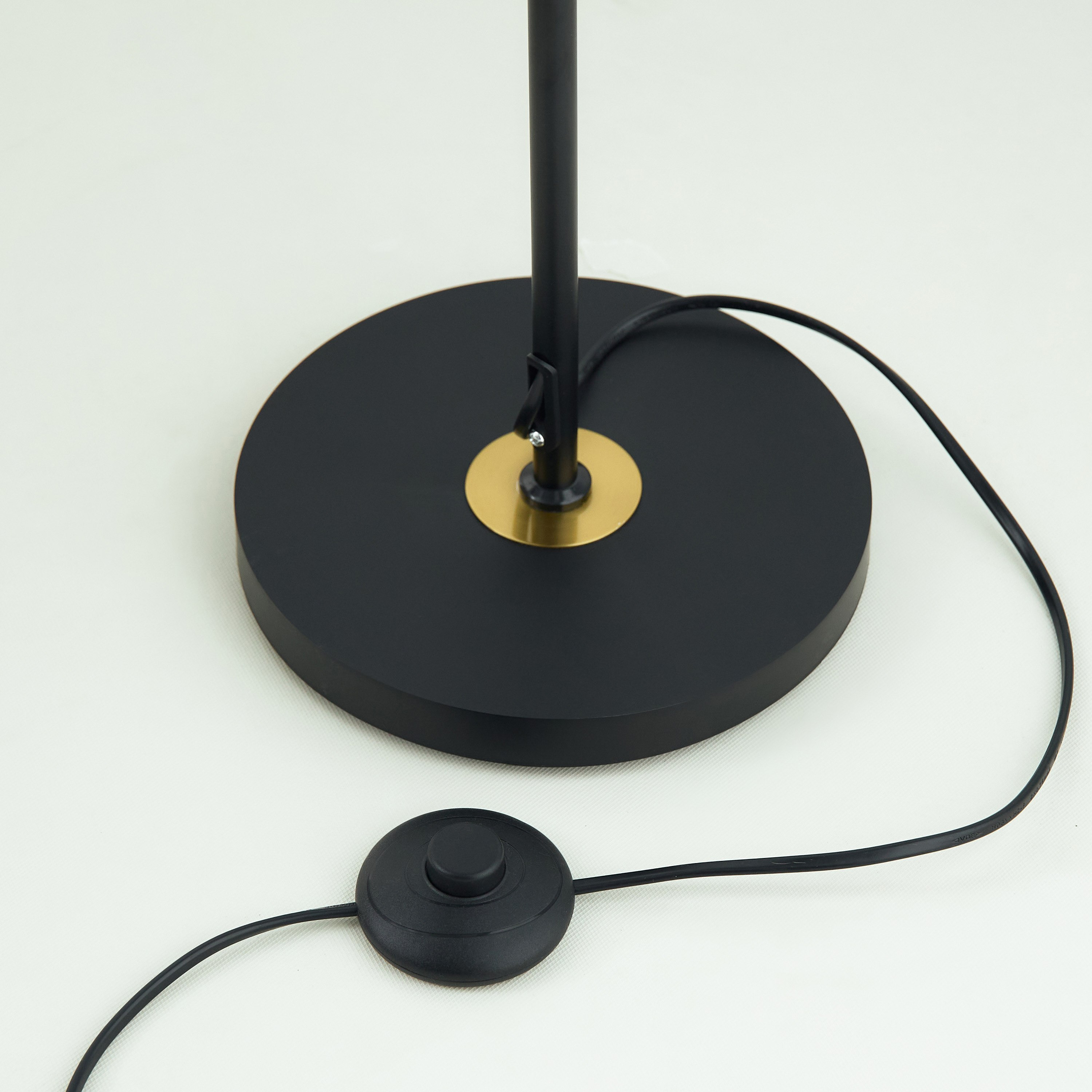 Keith Metal E27 Floor Lamp - 22x142 cm-hbxhomeware-hbxlivingroom-image-4