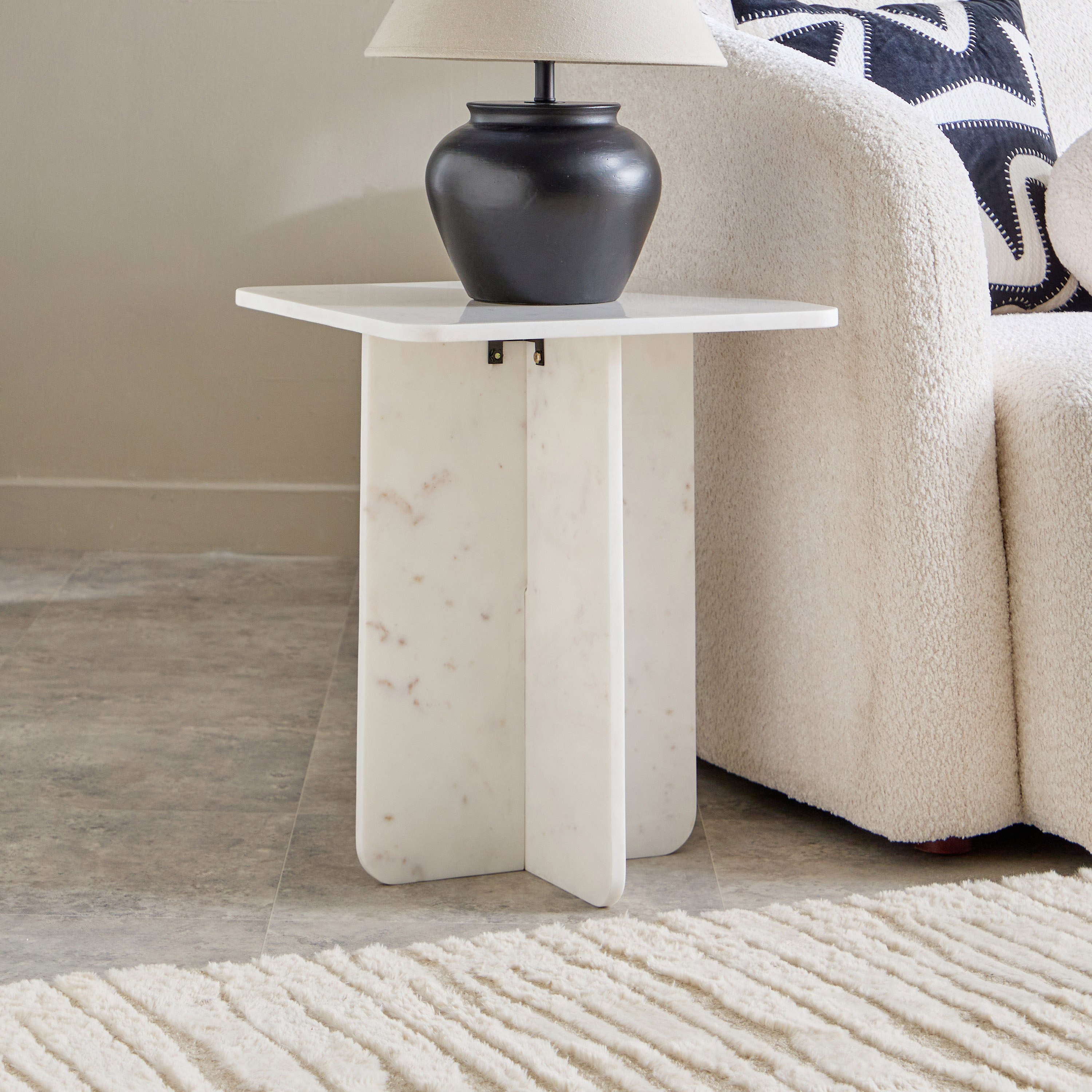طاولة جانبية من الرخام الأصلي - فونديل من فيندرا-hbxfurniture-livingroom-endtables-image-1