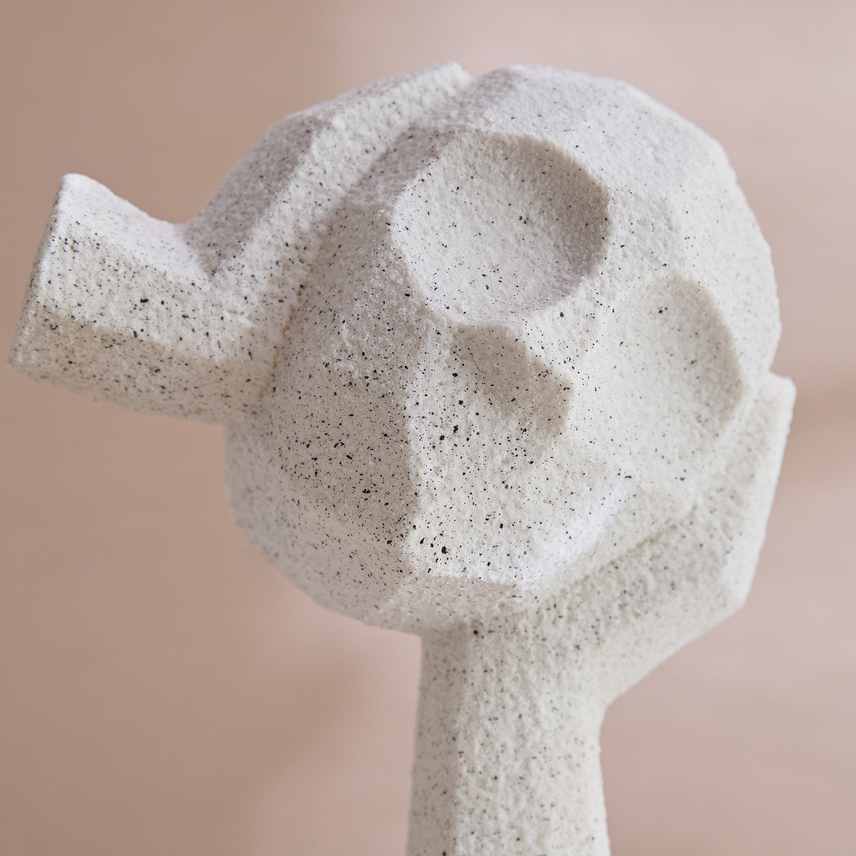 Verdant Polyresin Face Accent in Sand Finish - 19x12.5x26.5 cm-hbxhomeware-homedecor-figurinesandornaments-image-3