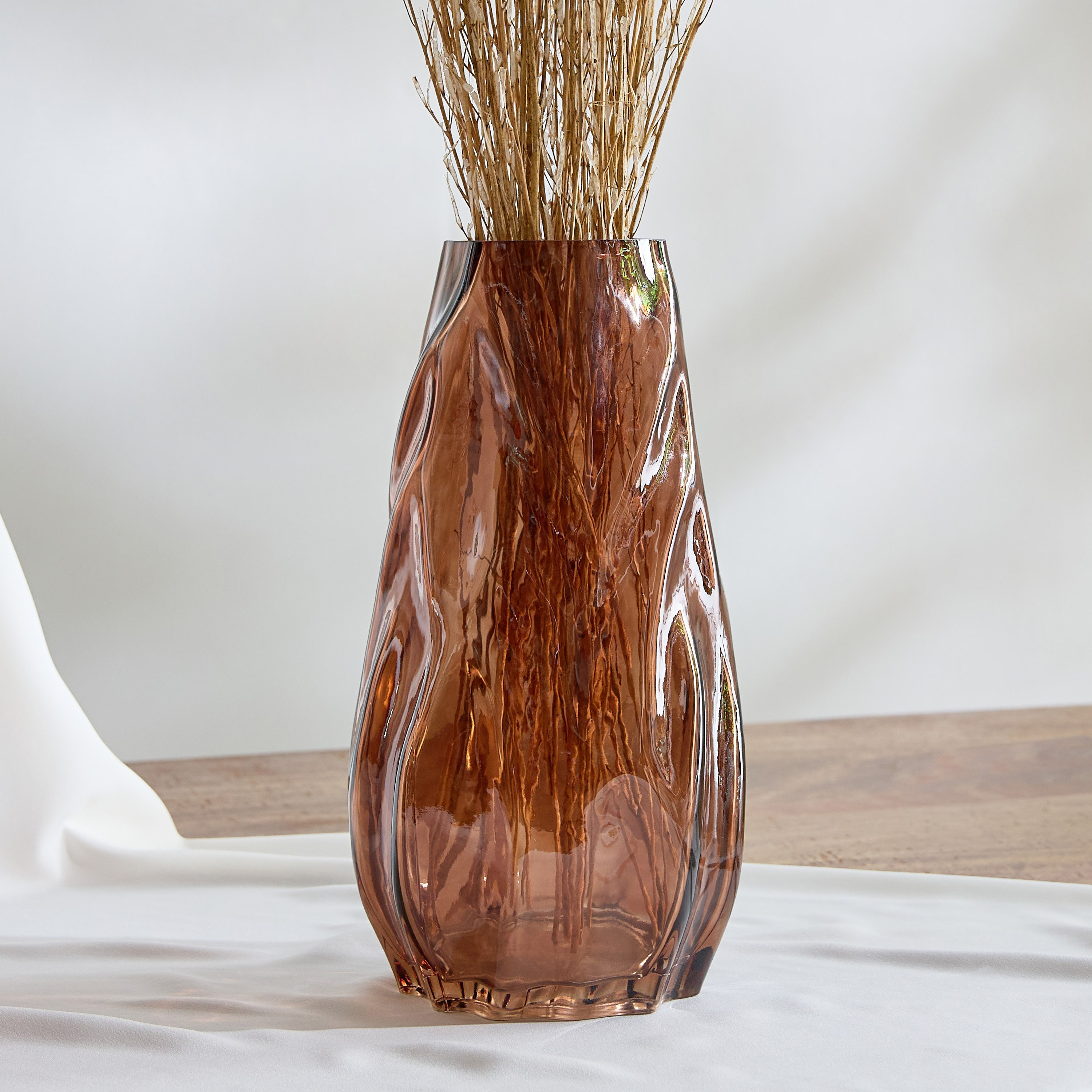 مزهرية زجاجية عضوية من أودن- 15x15x28 سم-hbxhomeware-hbxdecorandfurnishings-image-1