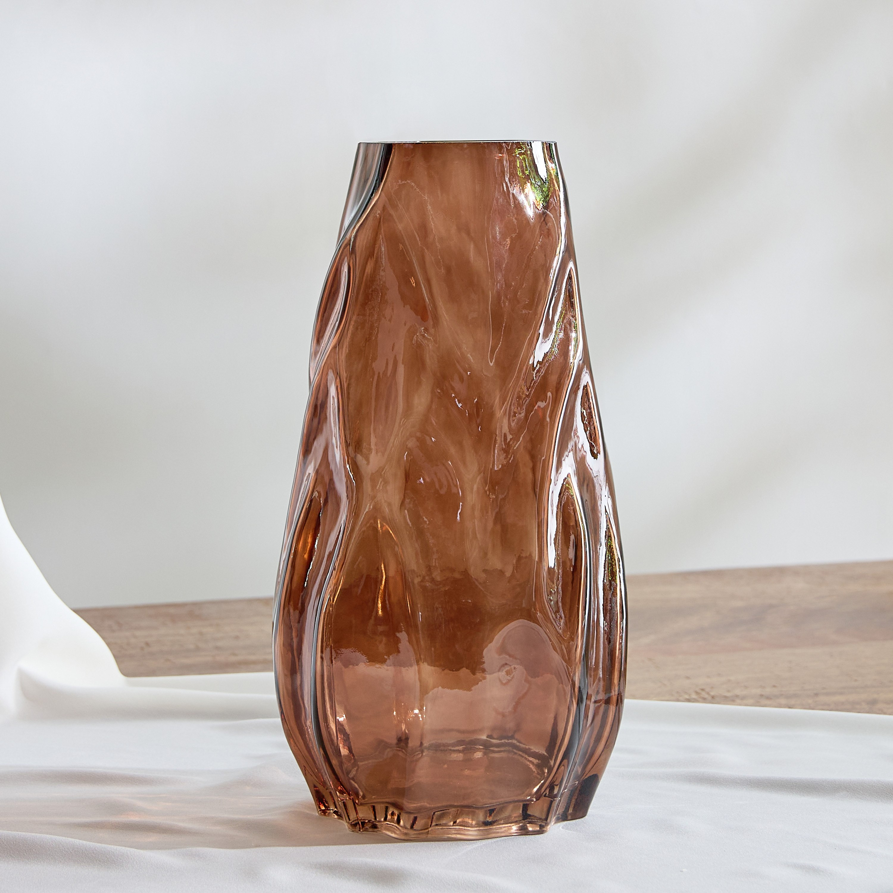 مزهرية زجاجية عضوية من أودن- 15x15x28 سم-hbxhomeware-hbxdecorandfurnishings-image-2