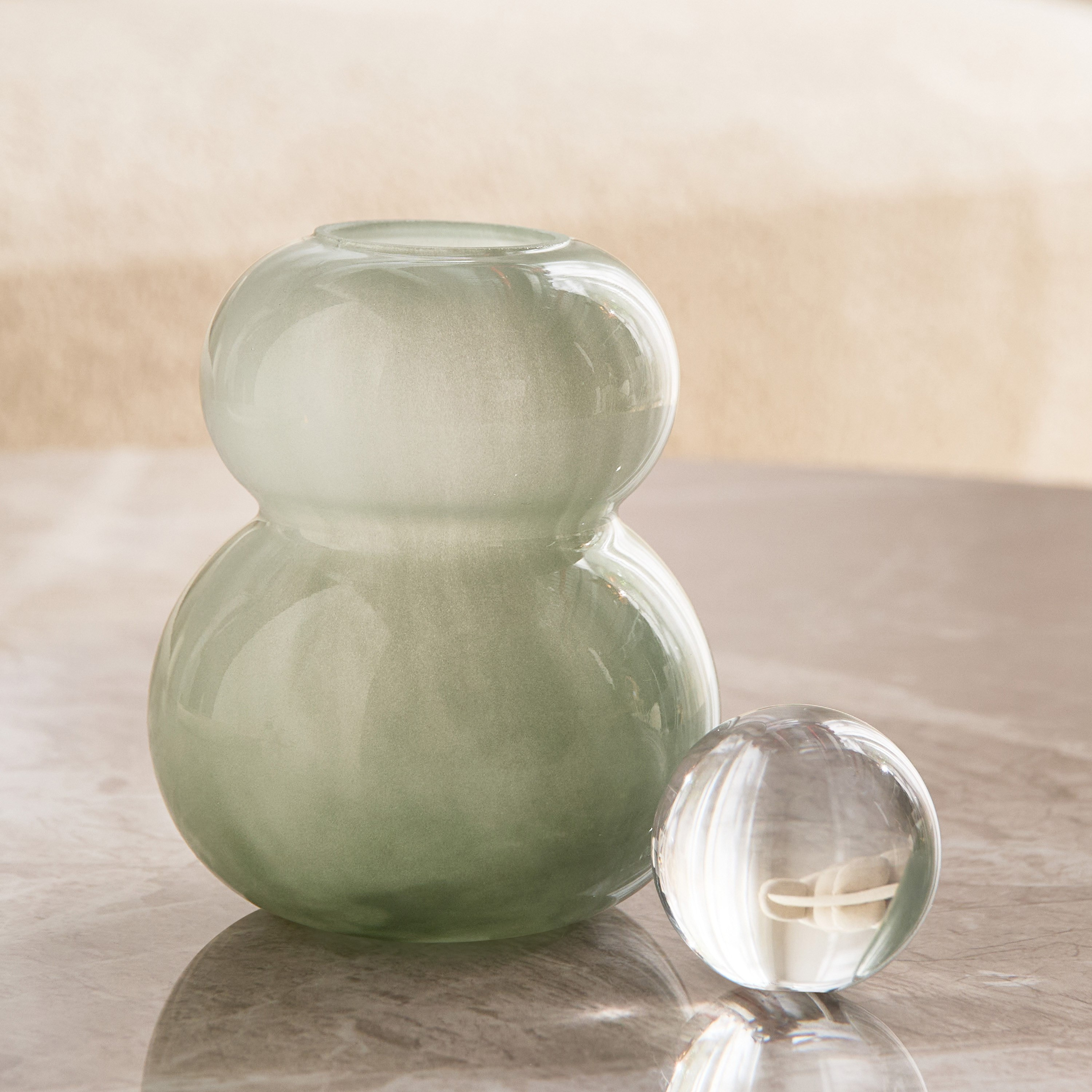 مزهرية زجاجية صغيرة بكرة زجاجية مستديرة من أودن - 9x9x16 سم-hbxhomeware-hbxdecorandfurnishings-image-3