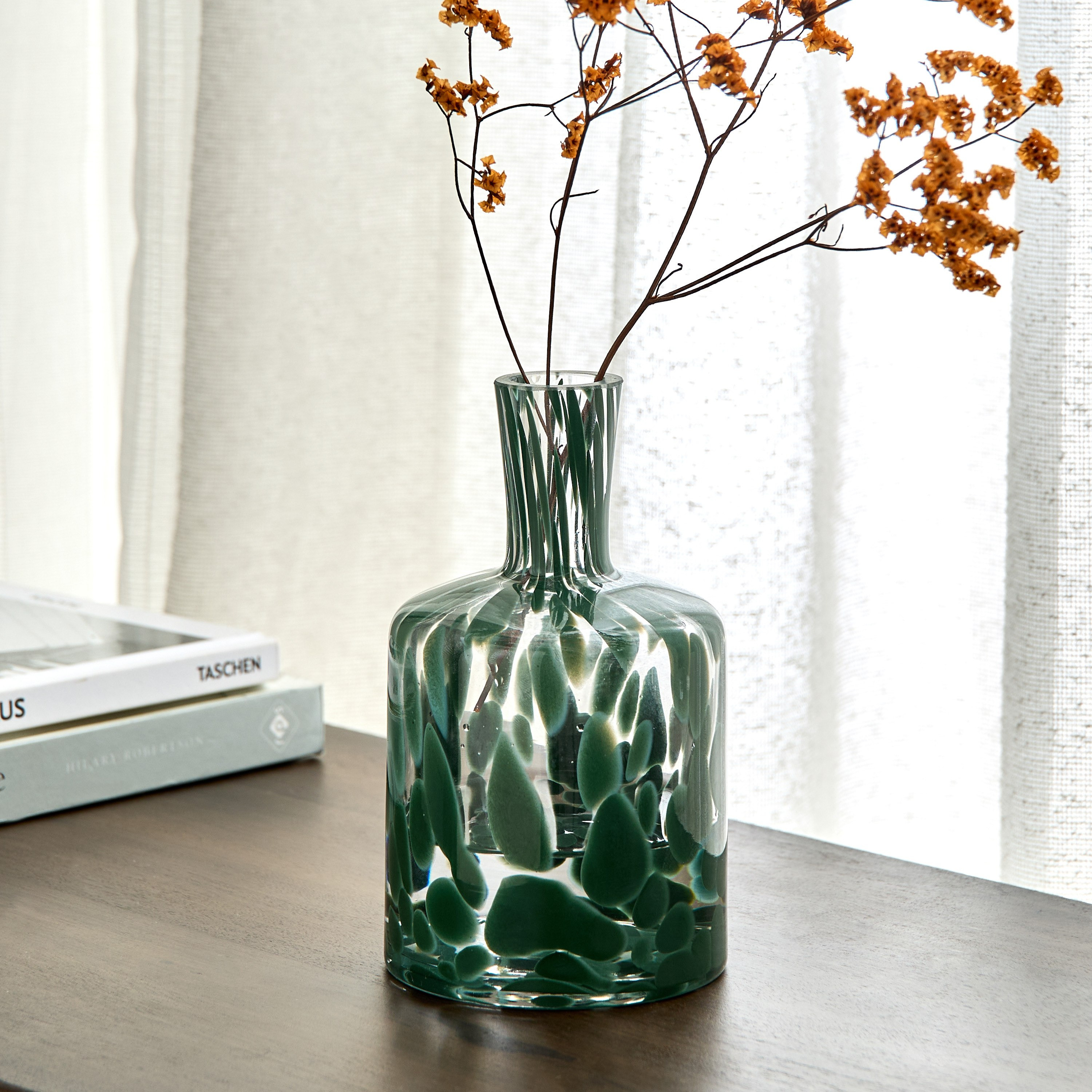 مزهرية زجاج مرقطة بفوهة قارورة من أودن - 10x10x17 سم-hbxhomeware-hbxdecorandfurnishings-image-1