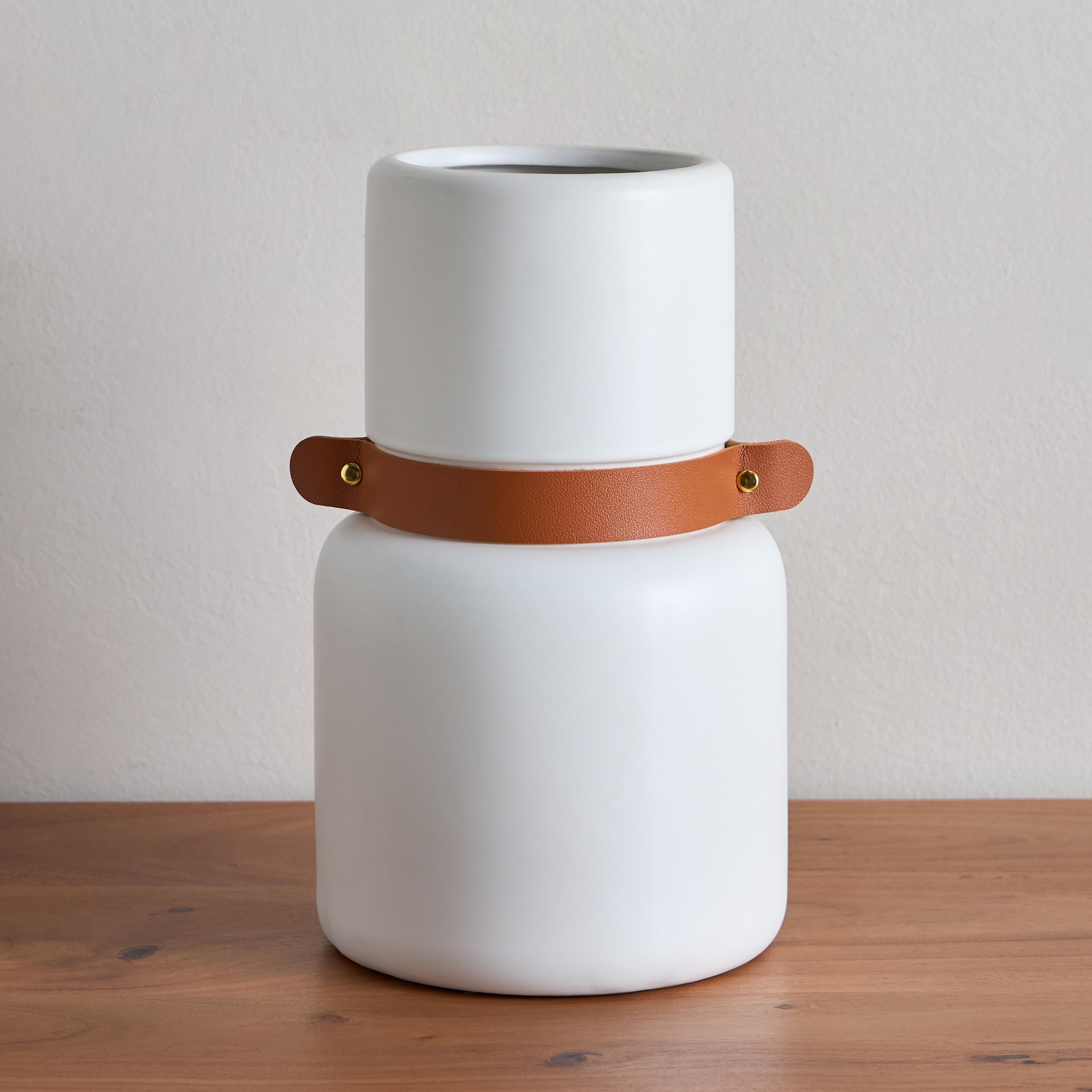 Tilden Ceramic Vase with PU Band - 17x17x29 cm-PROMO_HB_AE_B2G2_011025-image-2