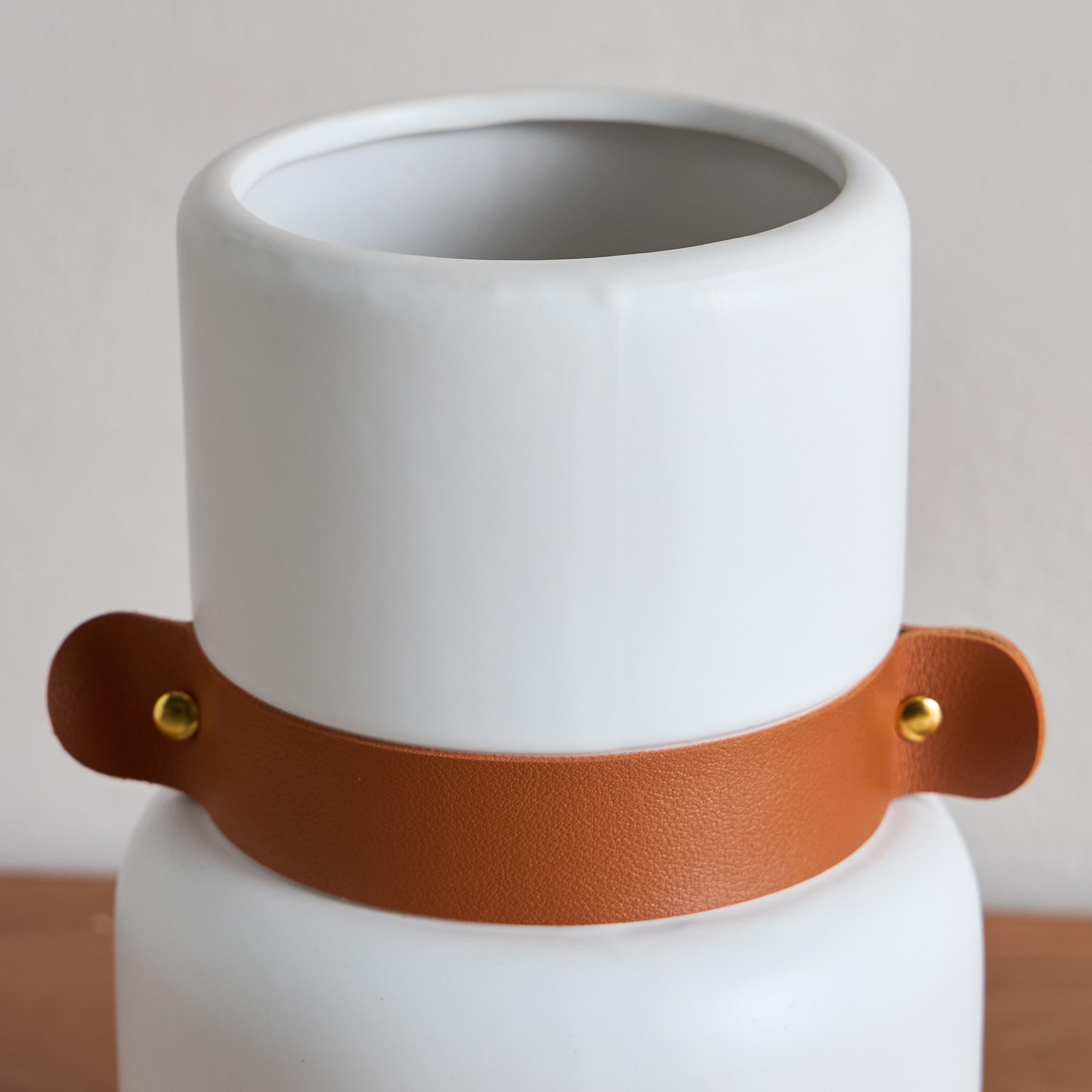 Tilden Ceramic Vase with PU Band - 14x14x23.5 cm-PROMO_HB_AE_B1G1_250925-image-3
