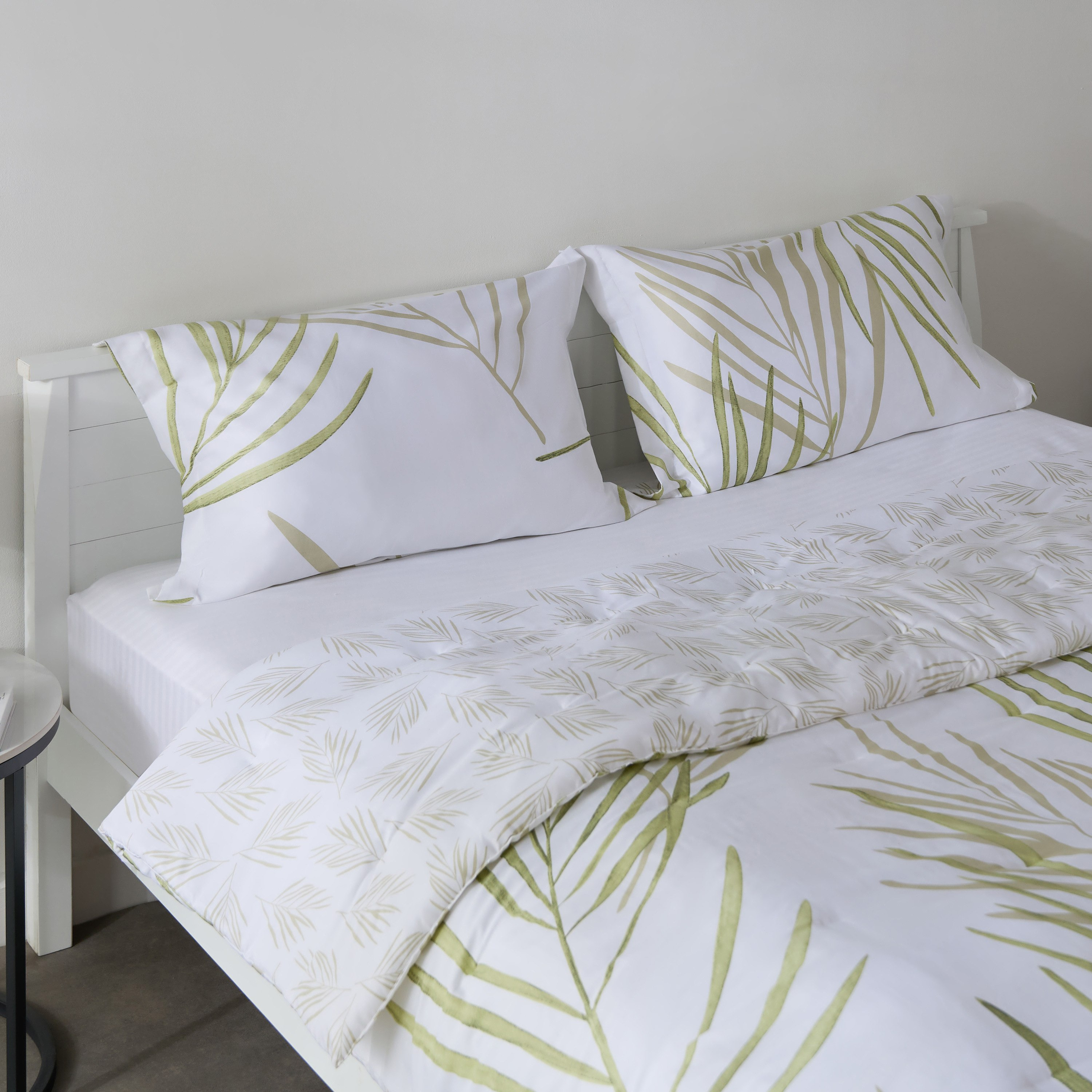 Lavish Botan Printed Cotton 3-Piece Twin Comforter Set - 160x220 cm-hbxhomeware-hbxbedroom-image-1