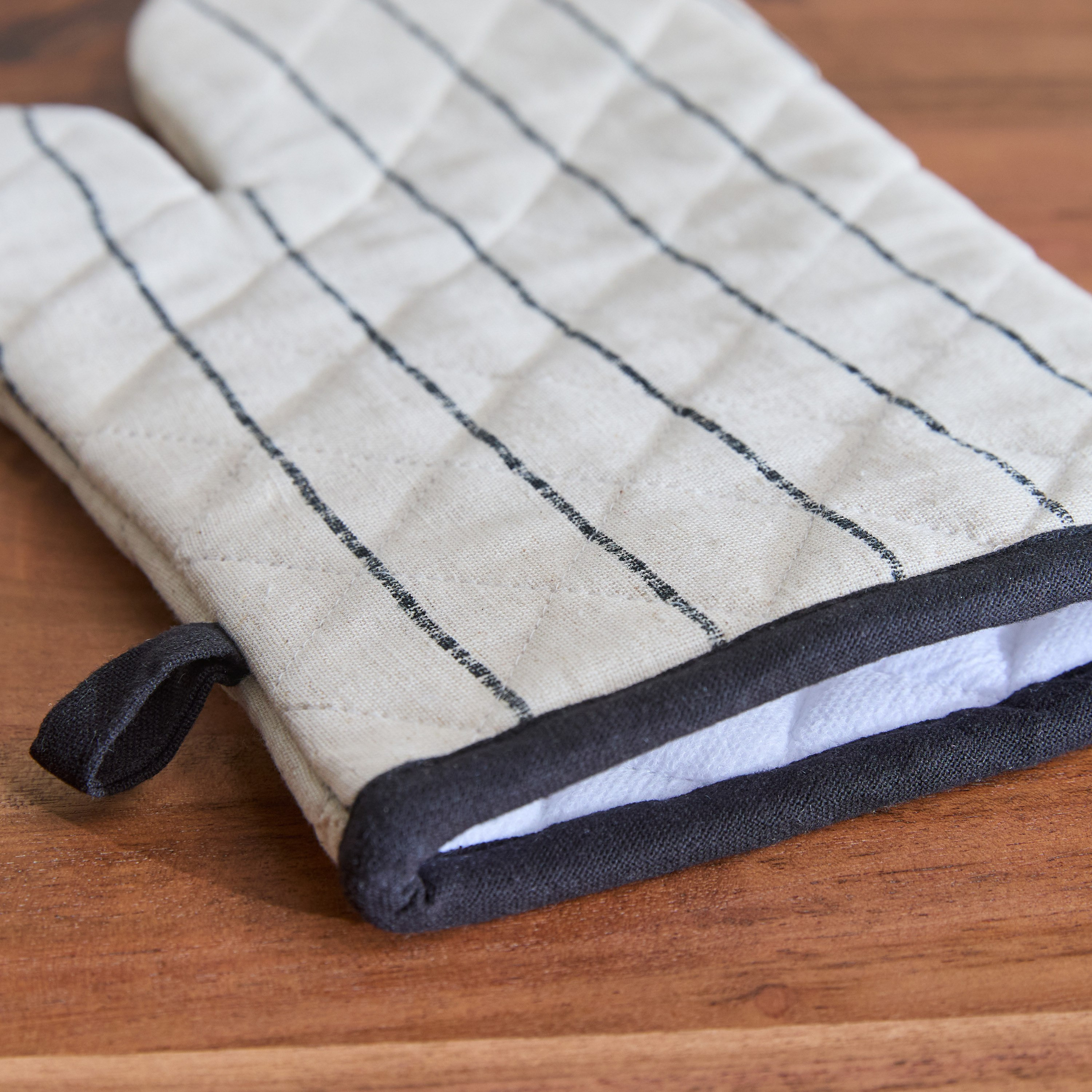 قفاز مخطط من نوار - 18×30 سم-hbxhomeware-kitchenware-kitchenlinens-image-3