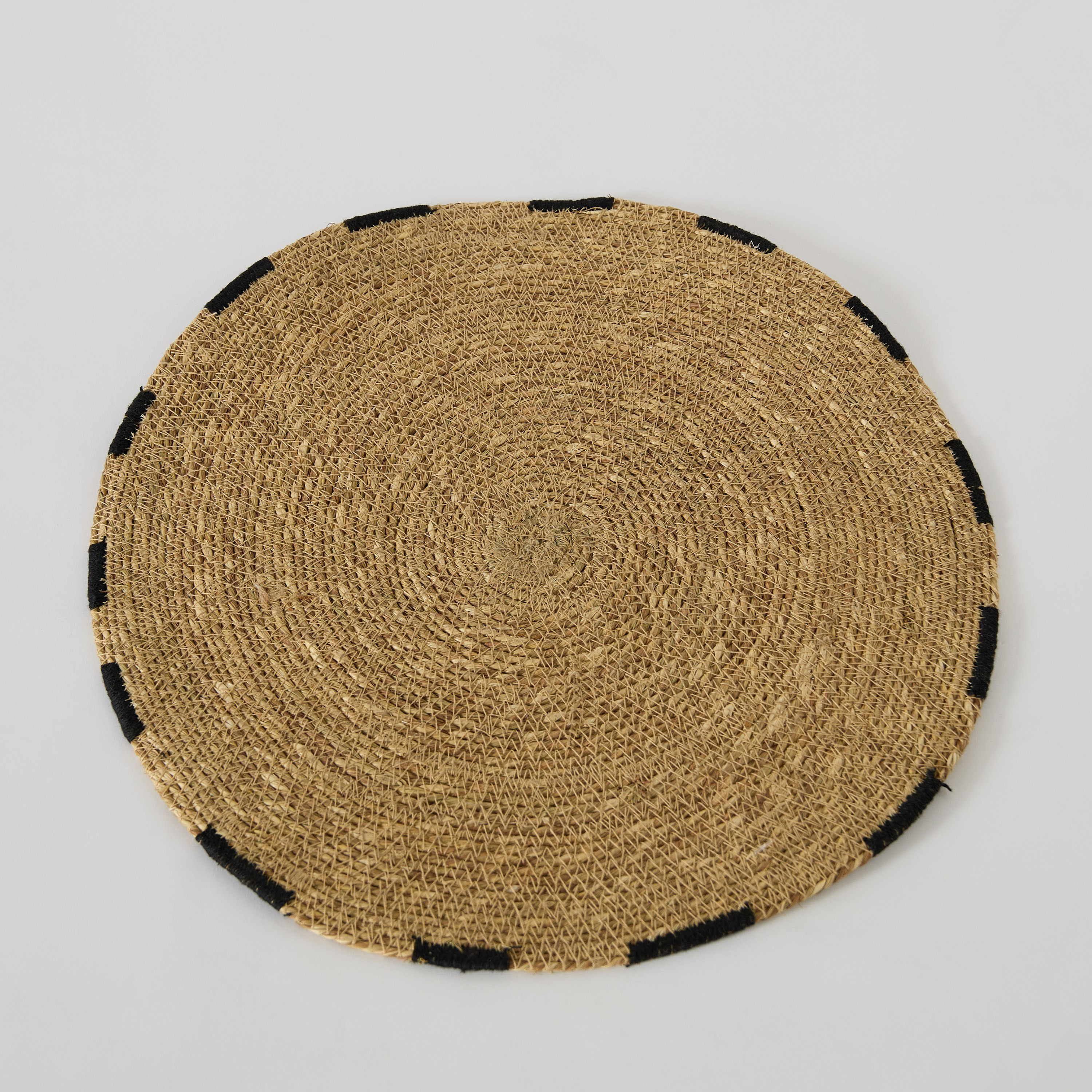 لبادة صحون مستديرة من الأعشاب البحرية من جرين - 38 سم-hbxdecorandfurnishings-homefurnishings-tablelinens-image-5