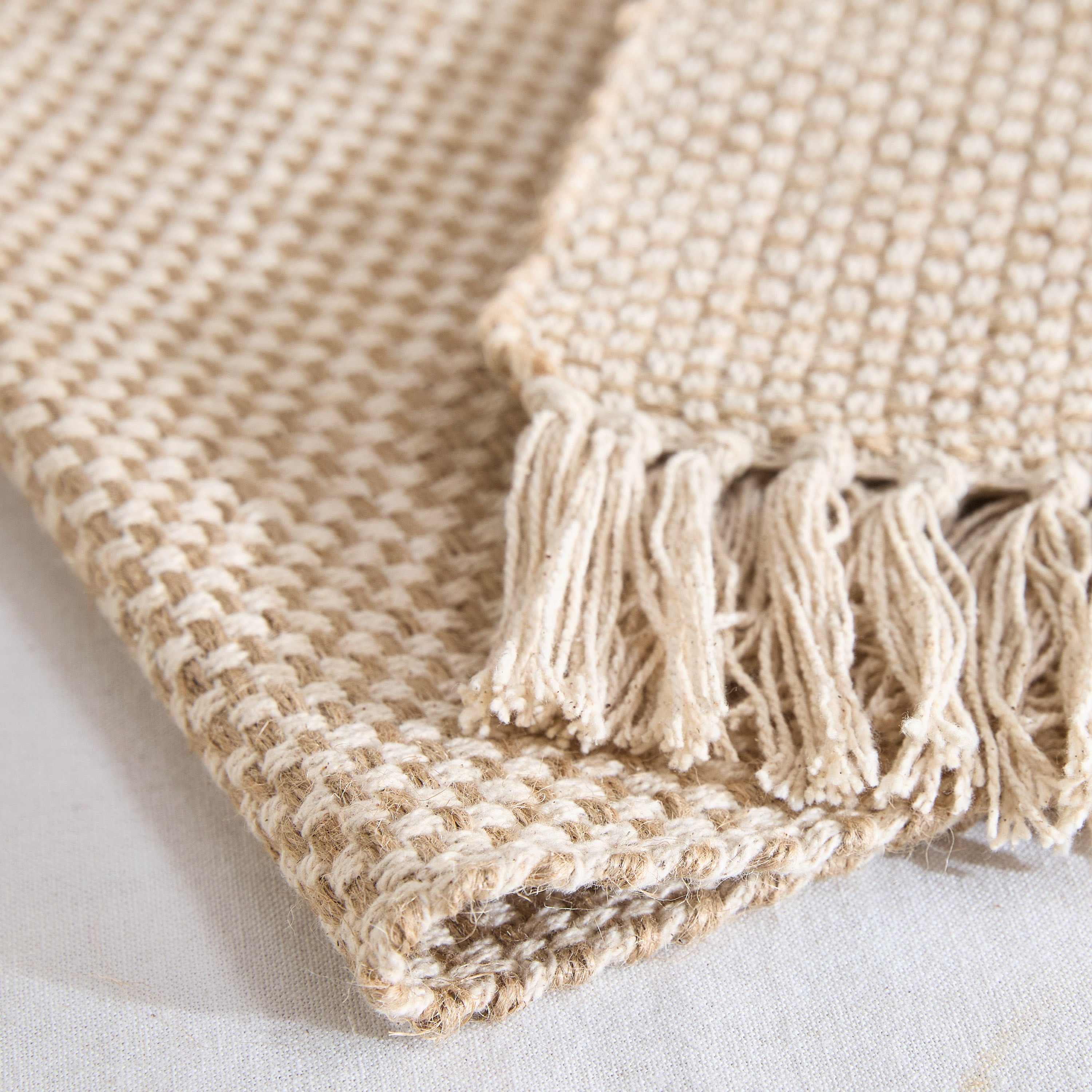 مفرش طاولة منسوج قطن جوت من تيرا- 35×120 سم-hbxdecorandfurnishings-homefurnishings-tablelinens-image-4