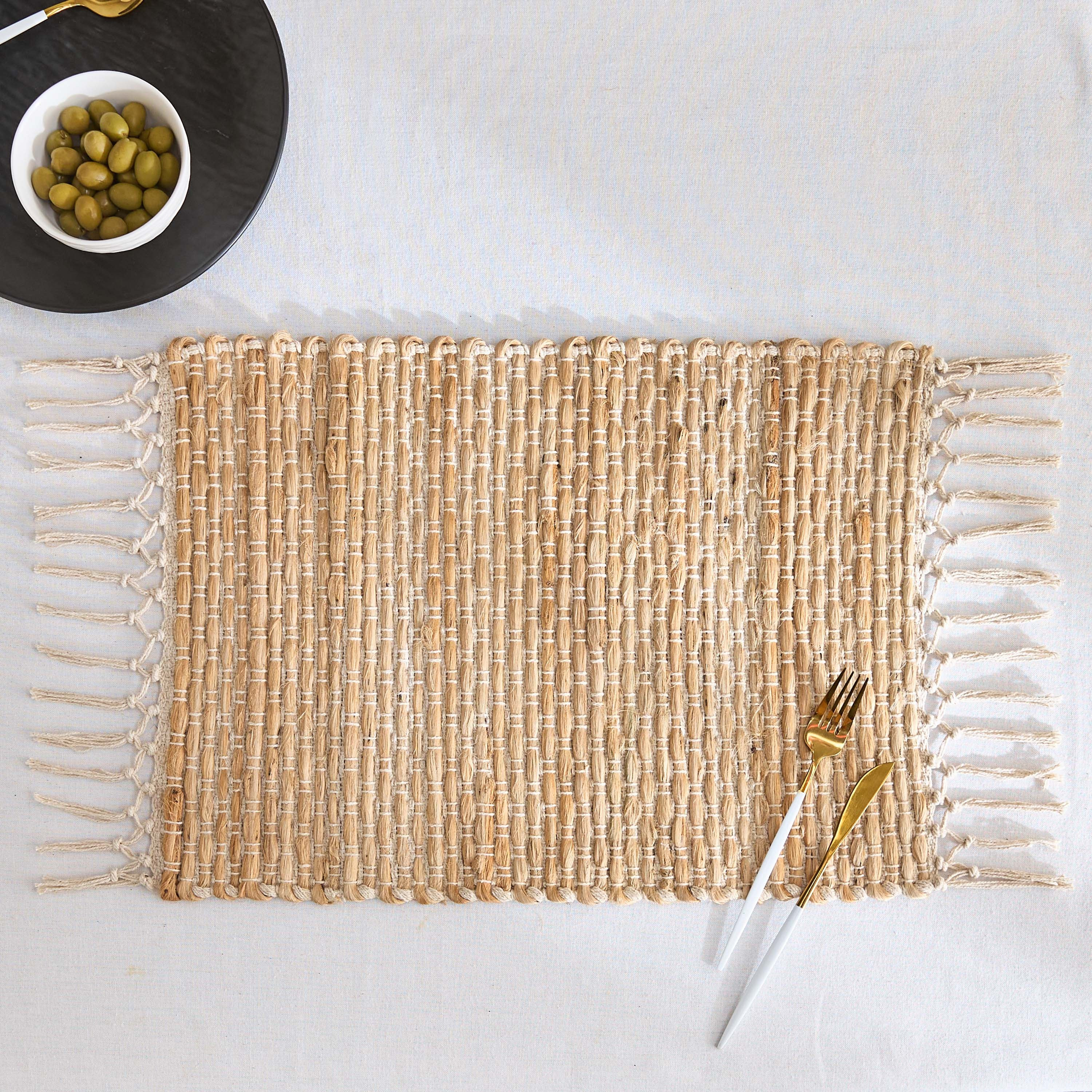 لبادة صحون منسوجة من القطن والقنب - 35×48 سم-hbxdecorandfurnishings-homefurnishings-tablelinens-image-1