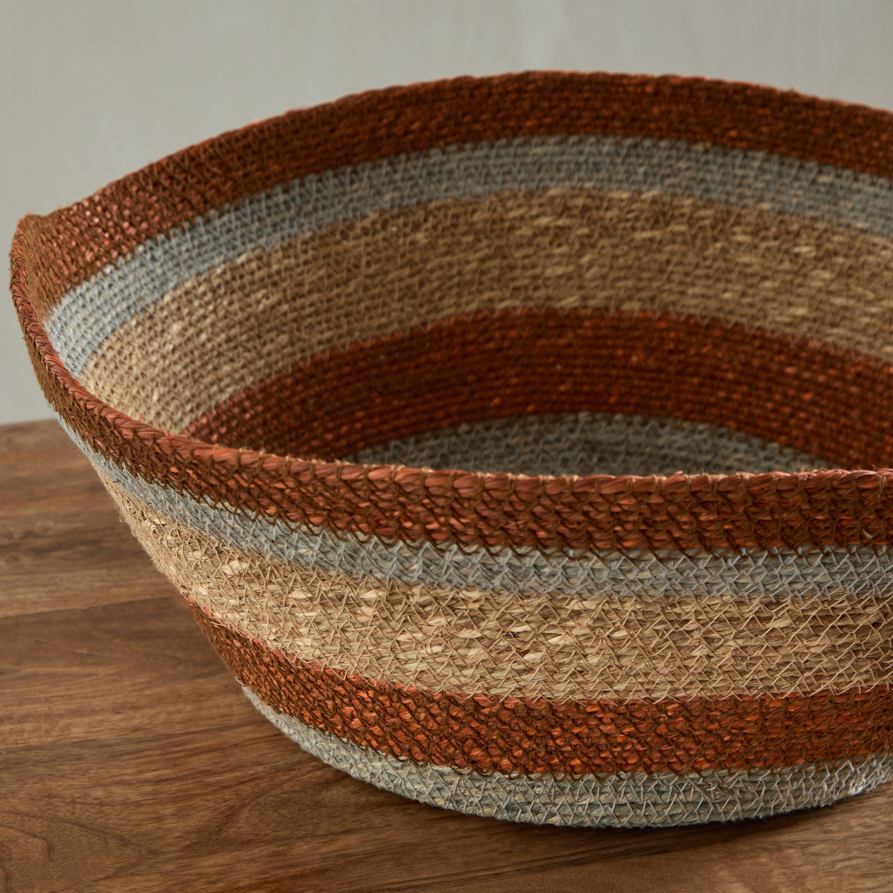Noir Sea Grass Floor Planter - 40x40x14 cm-hbxlivingroom-decorandaccessories-plantersandurns-image-3