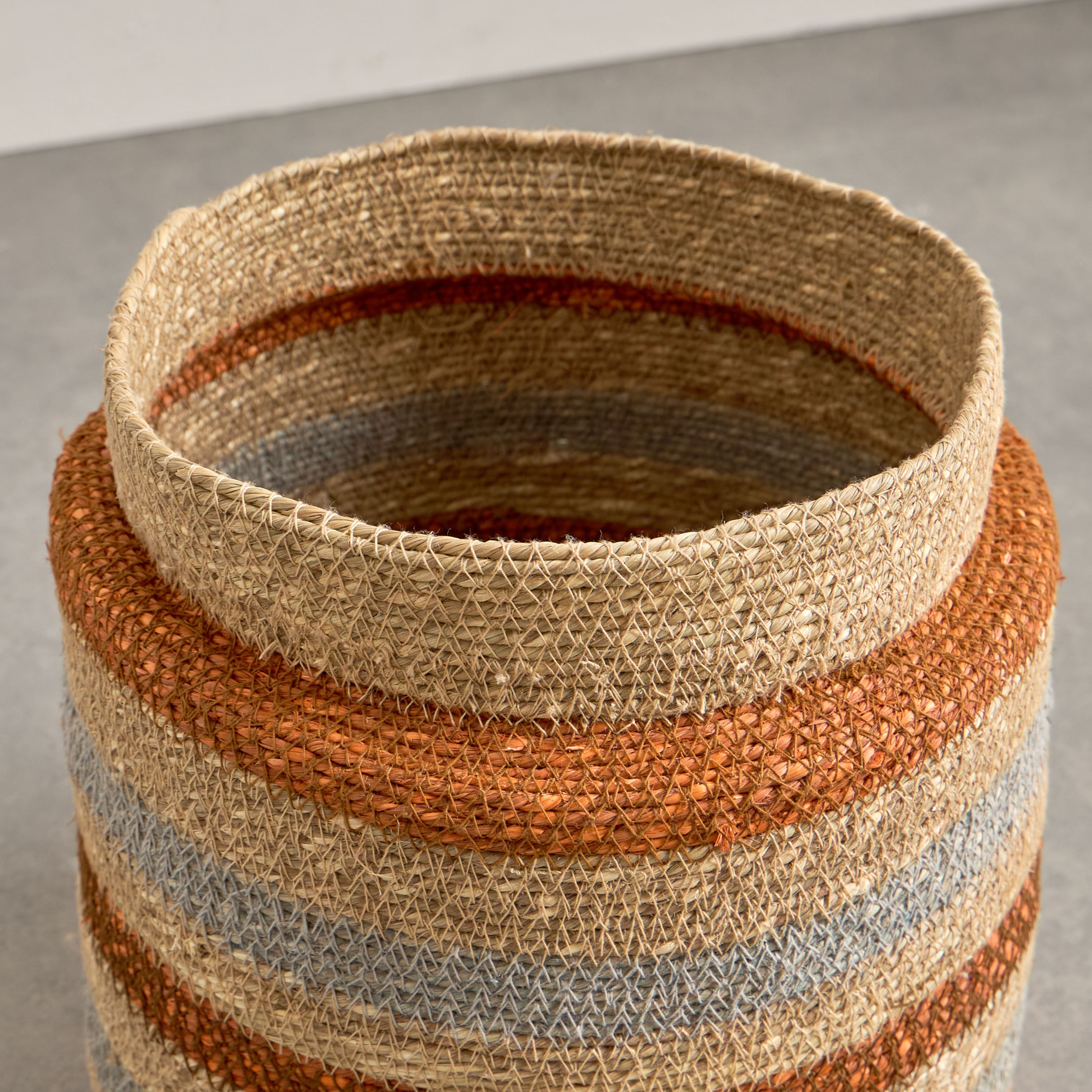 Noir Sea Grass Planter - 25x25x26 cm-PROMO_HB_AE_B1G1_250925-image-3