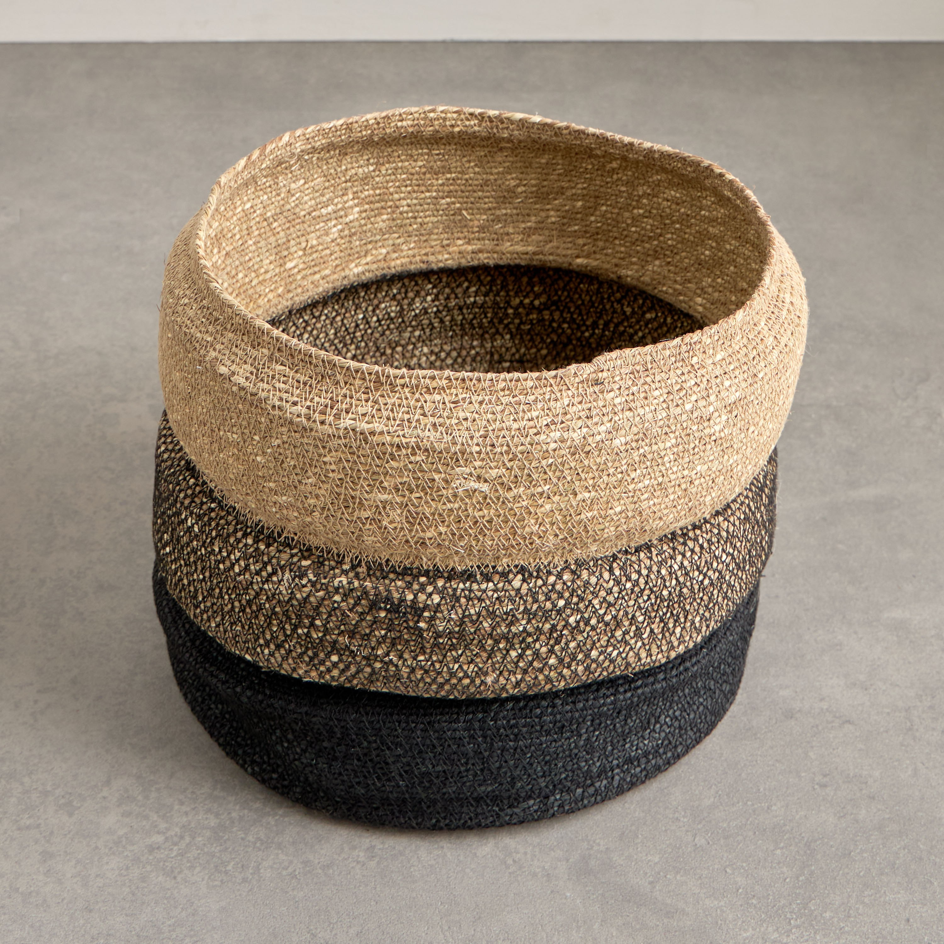 Noir Sea Grass Planter - 30x30x30 cm-hbxhomeware-hbxdecorandfurnishings-image-2