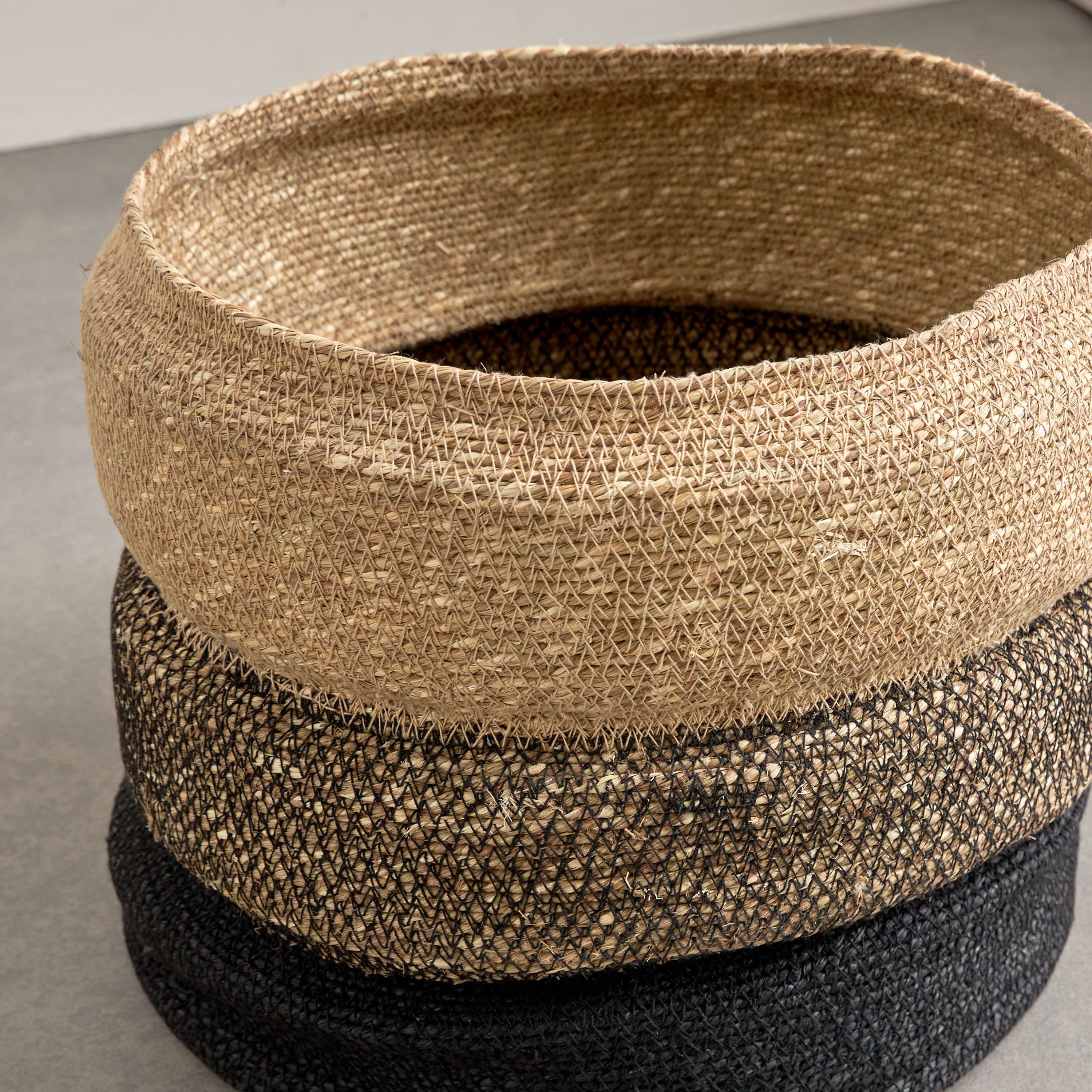 Noir Sea Grass Planter - 30x30x30 cm-hbxhomeware-hbxdecorandfurnishings-image-3