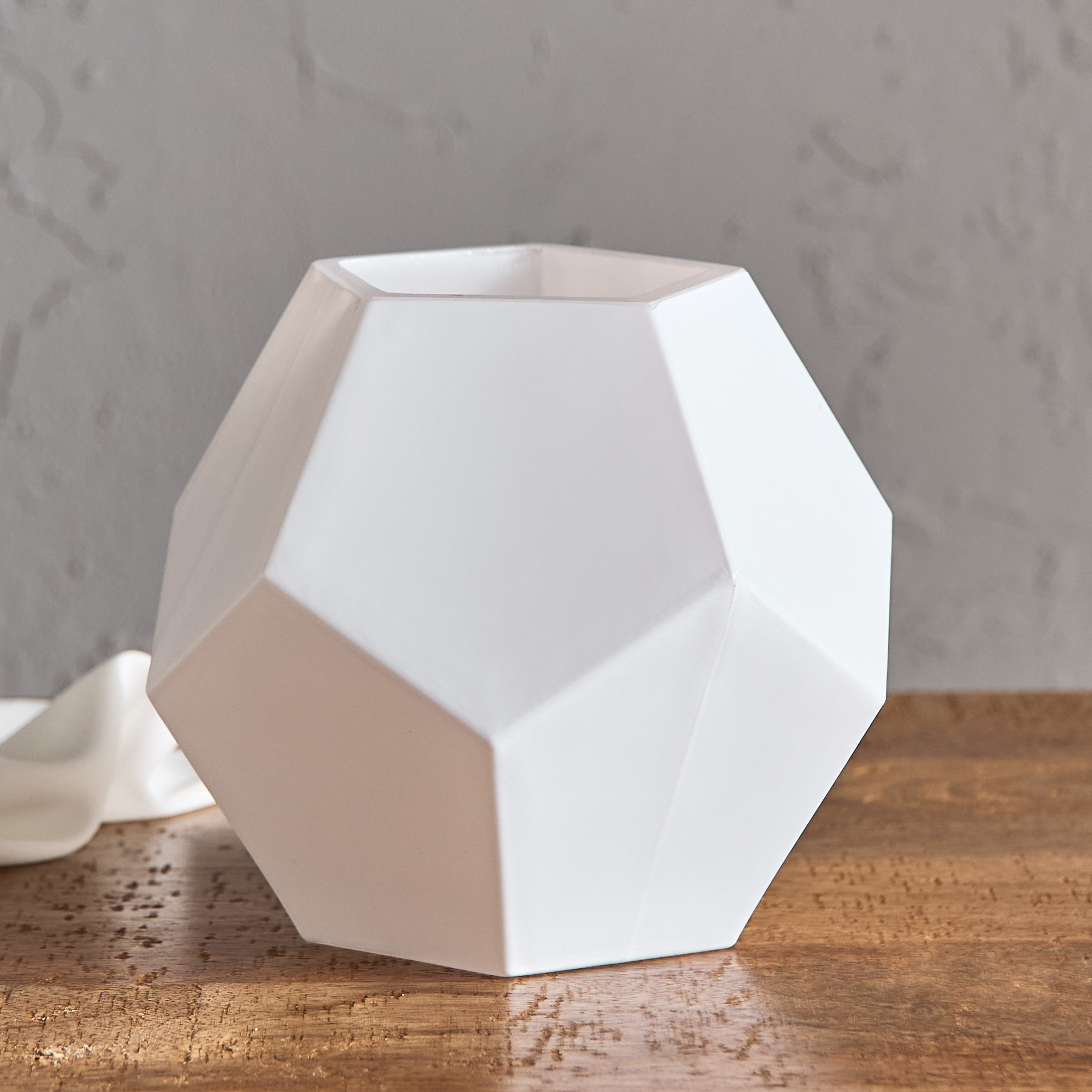 Lemont Geometric Bud Vase - 16x16x14 cm-PROMO_HB_AE_B2G2_011025-image-1