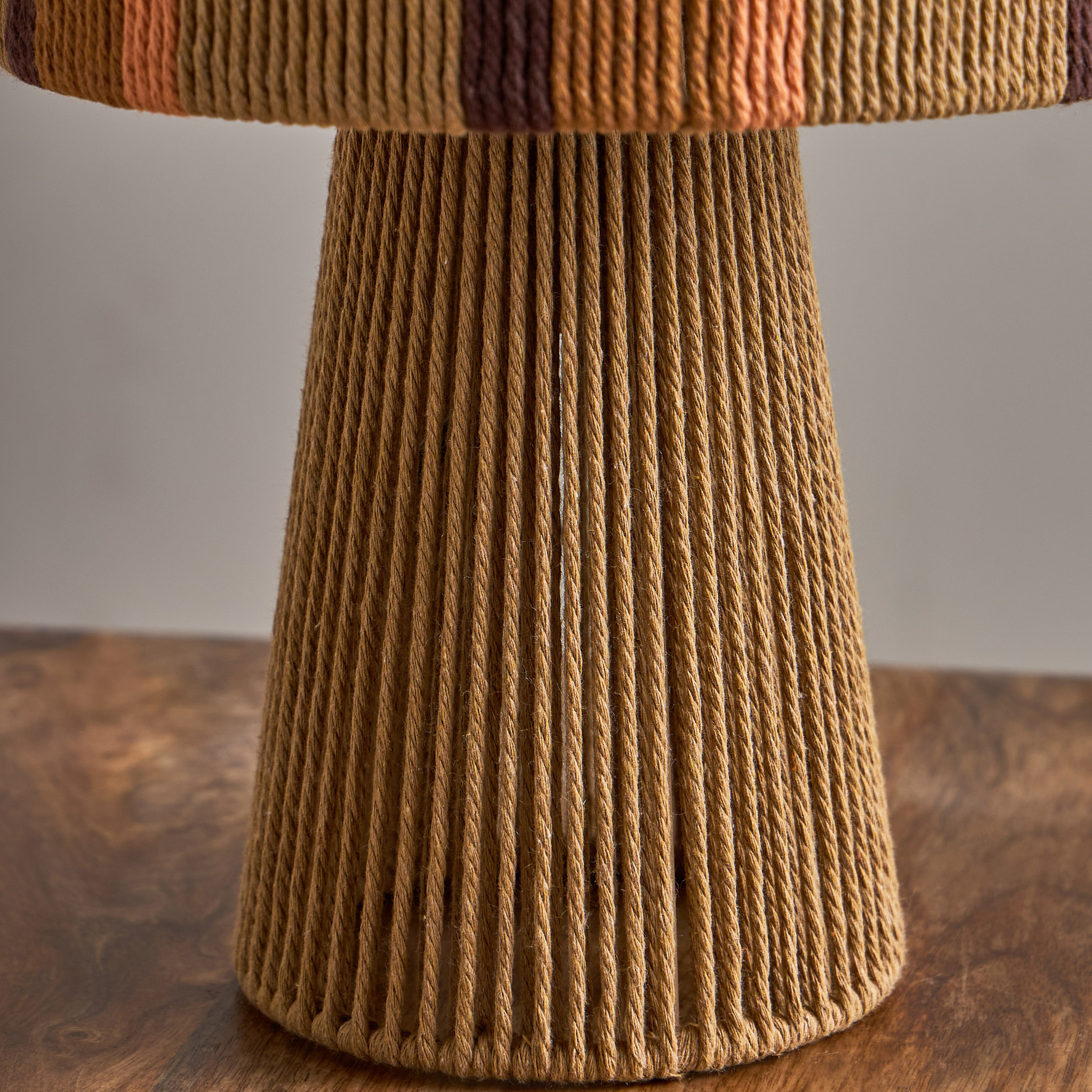 مصباح طاولة إي27 بتصميم حبل من كوليت - 20x20x30 سم-hbxbedroom-lighting-tablelamps-image-4