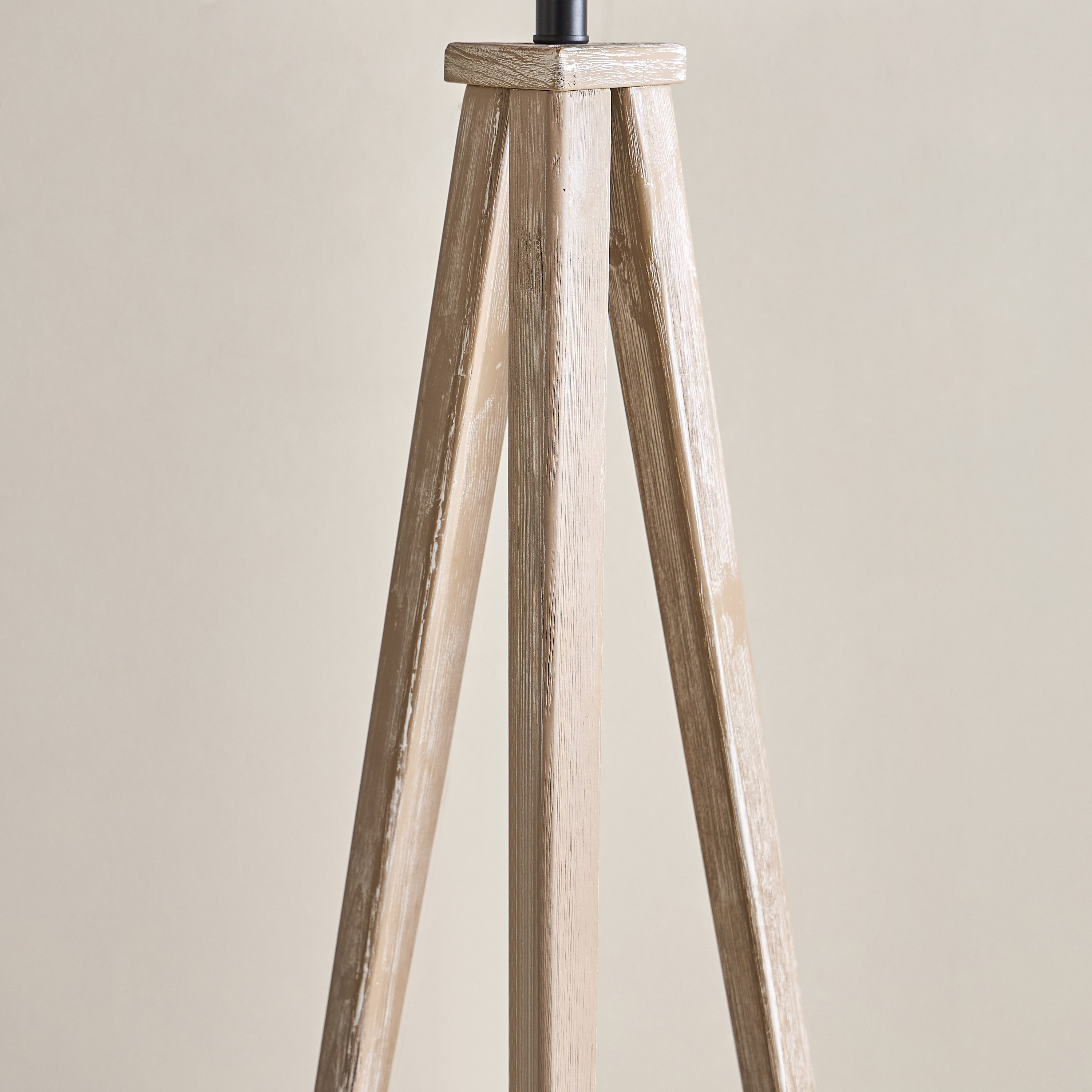 مصباح أرضية ثلاثي القوائم E27 خشبي مع غطاء من الأعشاب البحرية من كوليت - 41x41x159 سم-hbxhomeware-hbxlivingroom-image-4