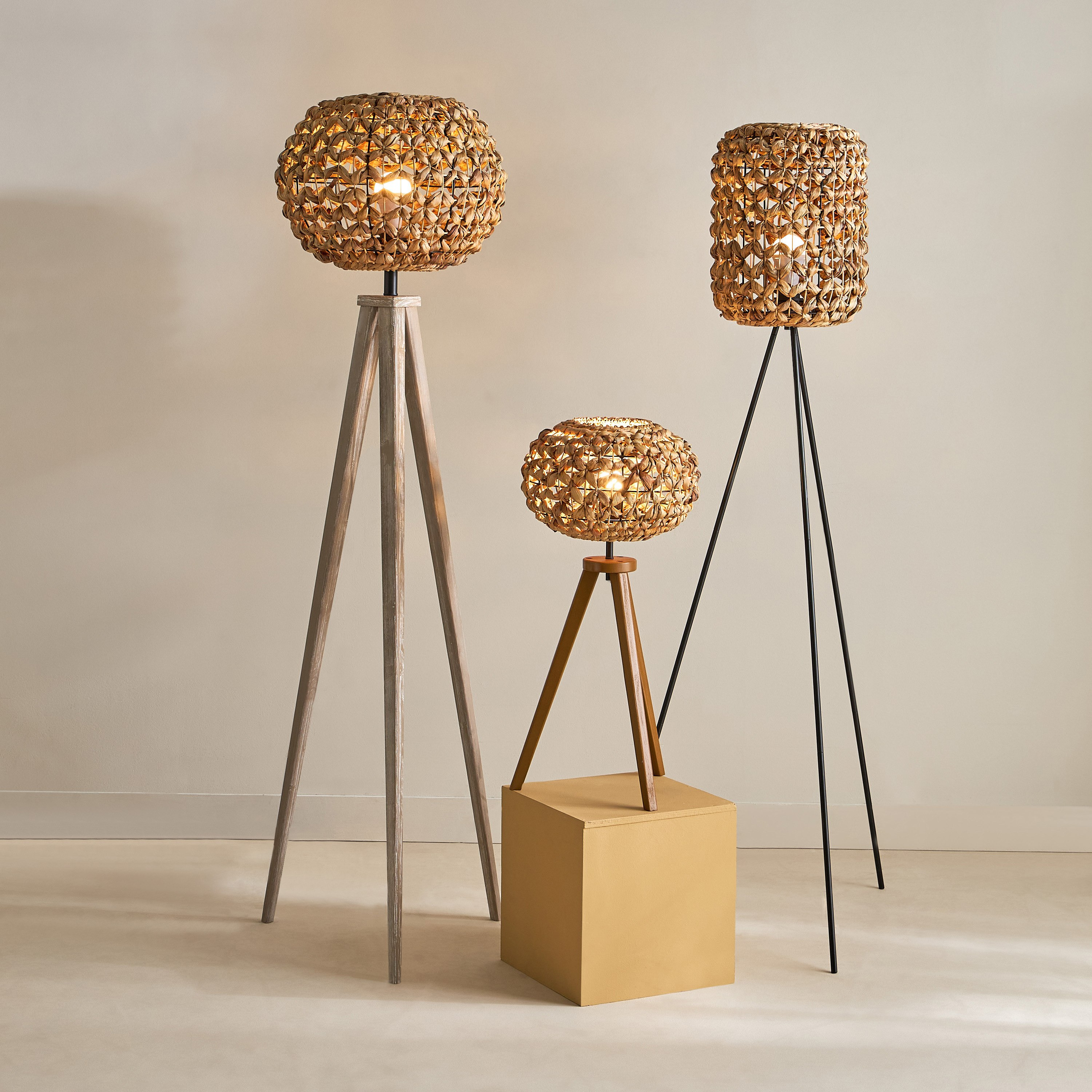 مصباح أرضي إي27 معدن بغطاء عشب البحر من كوليت - 62x58x156 سم-hbxhomeware-hbxlivingroom-image-6