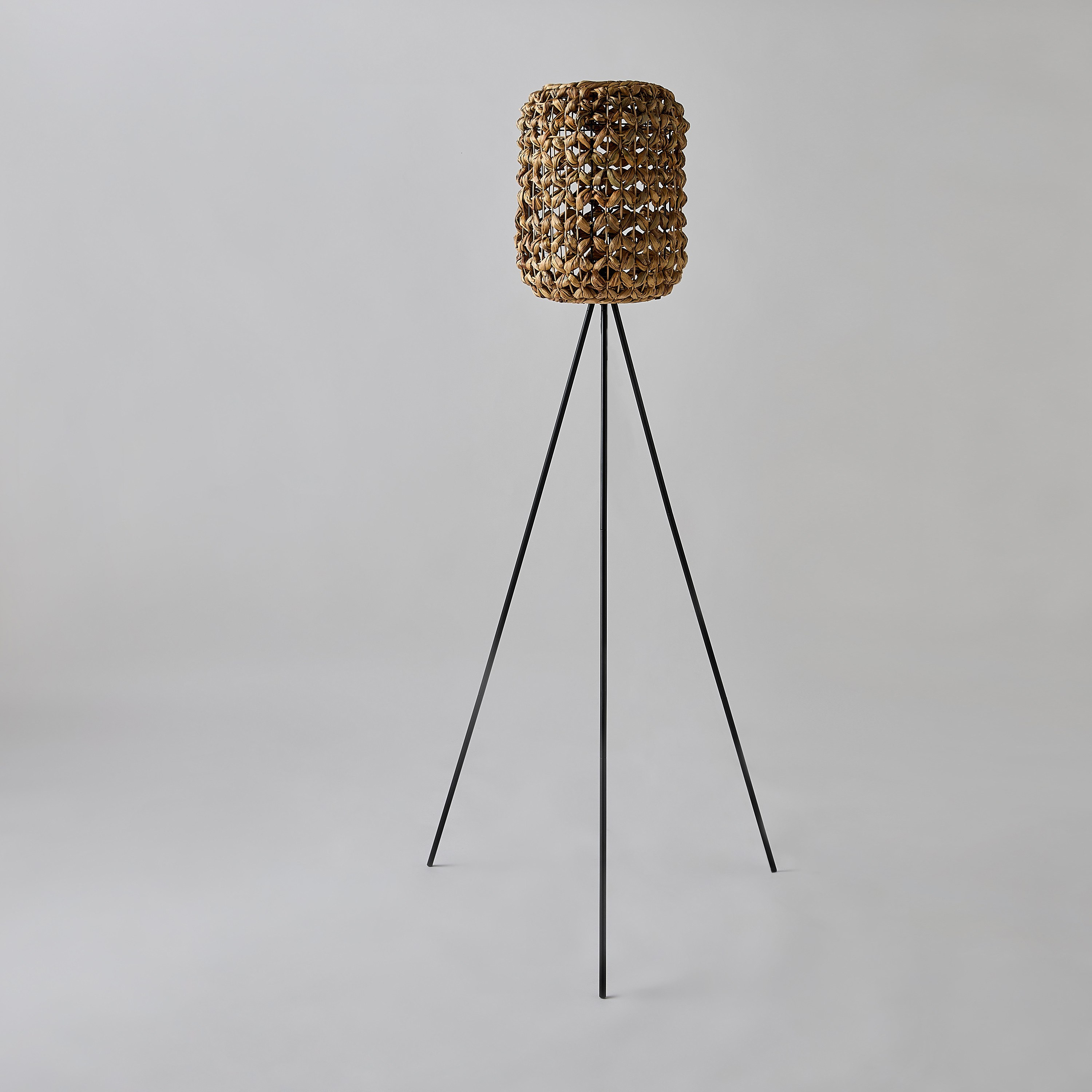 مصباح أرضي إي27 معدن بغطاء عشب البحر من كوليت - 62x58x156 سم-hbxhomeware-hbxlivingroom-image-7