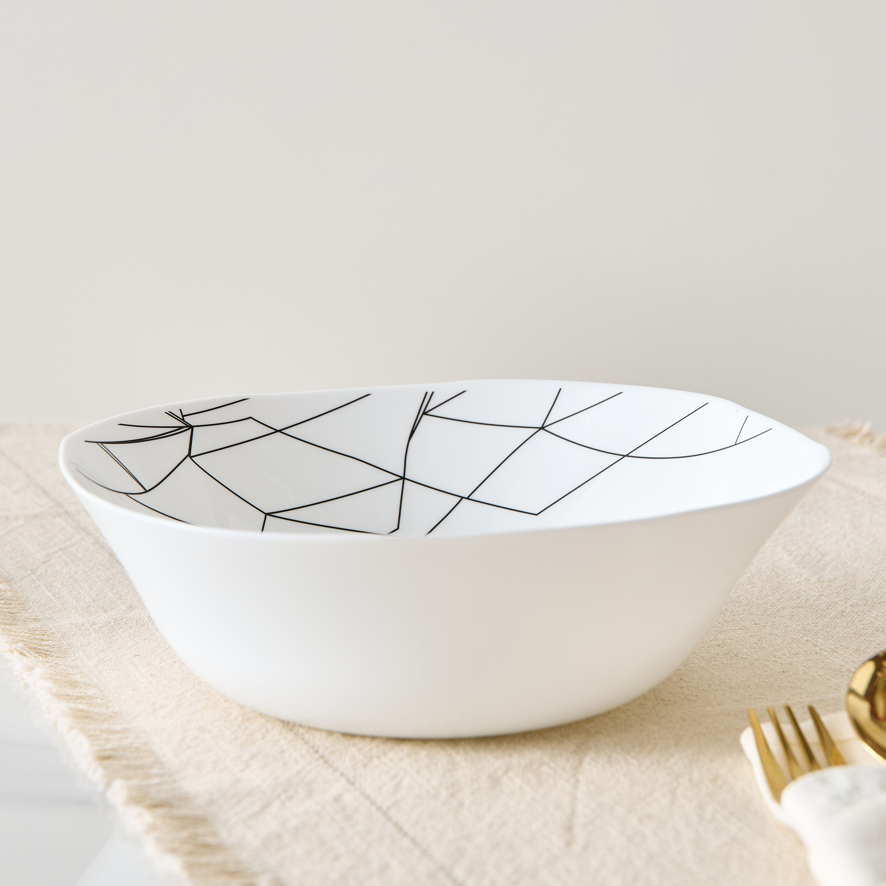 وعاء تقديم أوبال من كراكيل  - 24 سم-hbxdecorandfurnishings-tabletop-crockery-image-1