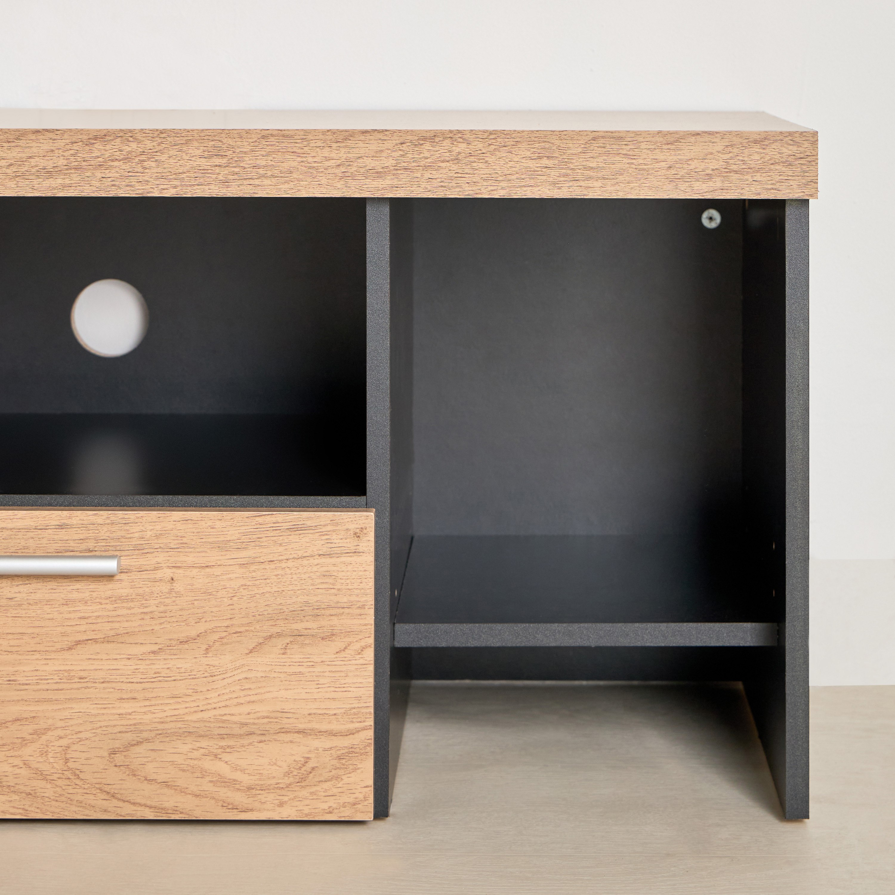 وحدة حائط للأجهزة حتى 50 بوصة 1.2 متر من أيكون نكست-hbxlivingroom-mediaunitsandstorage-wallunits-image-9