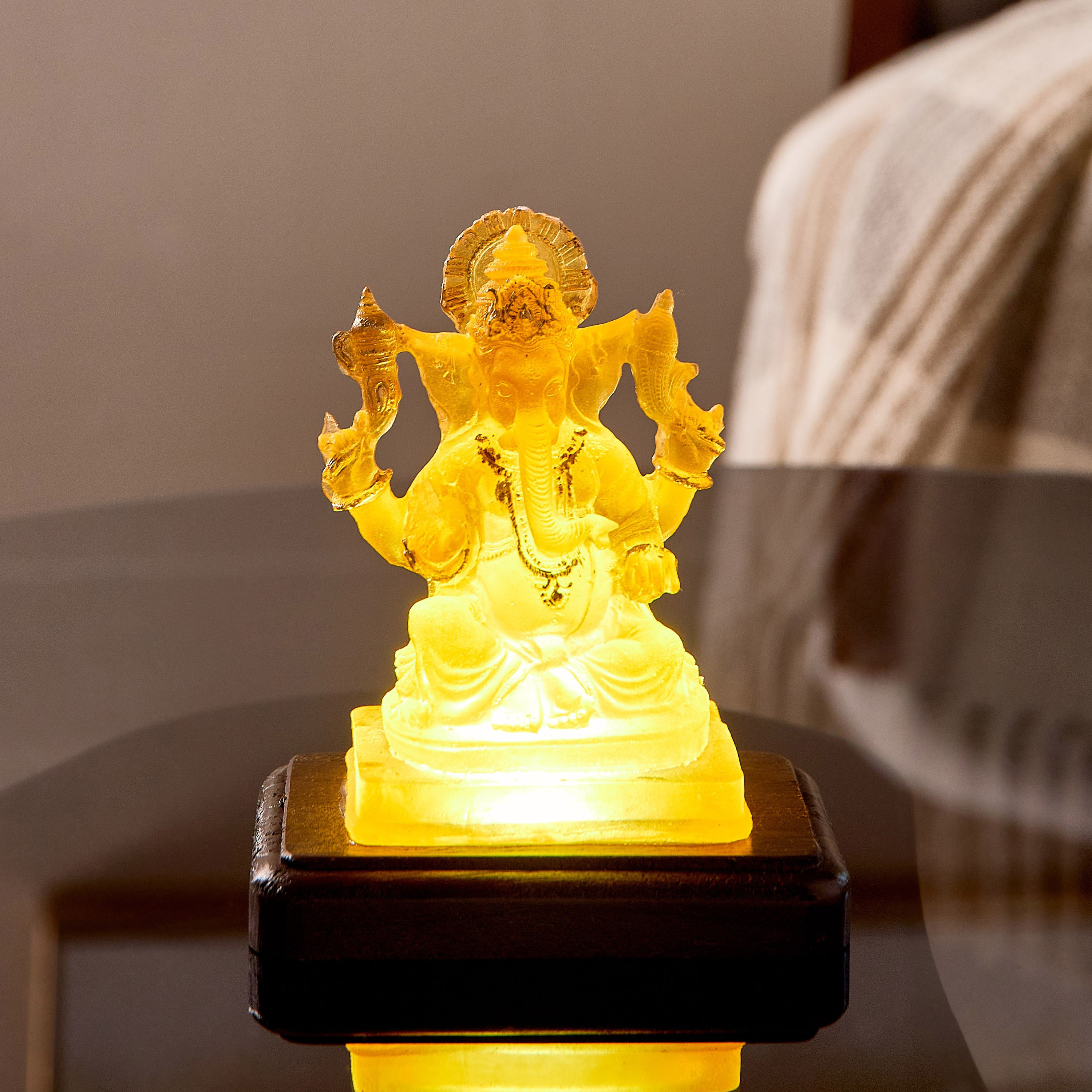 تمثال غانيشا بوليريسين بقاعدة خشبية وإضاءة إل إي دي من آشير-hbxhomeware-homedecor-figurinesandornaments-image-1