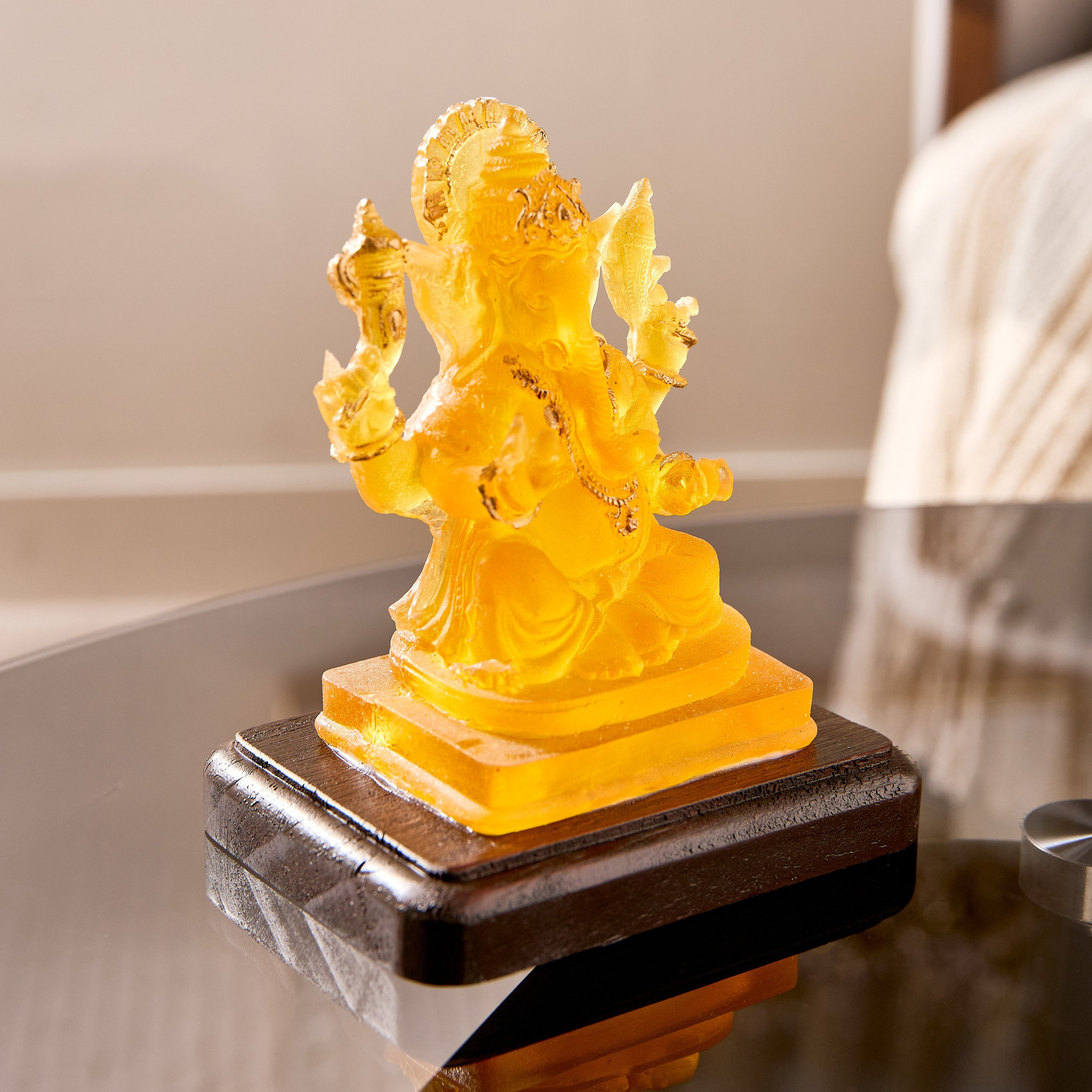 تمثال غانيشا بوليريسين بقاعدة خشبية وإضاءة إل إي دي من آشير-hbxhomeware-homedecor-figurinesandornaments-image-2