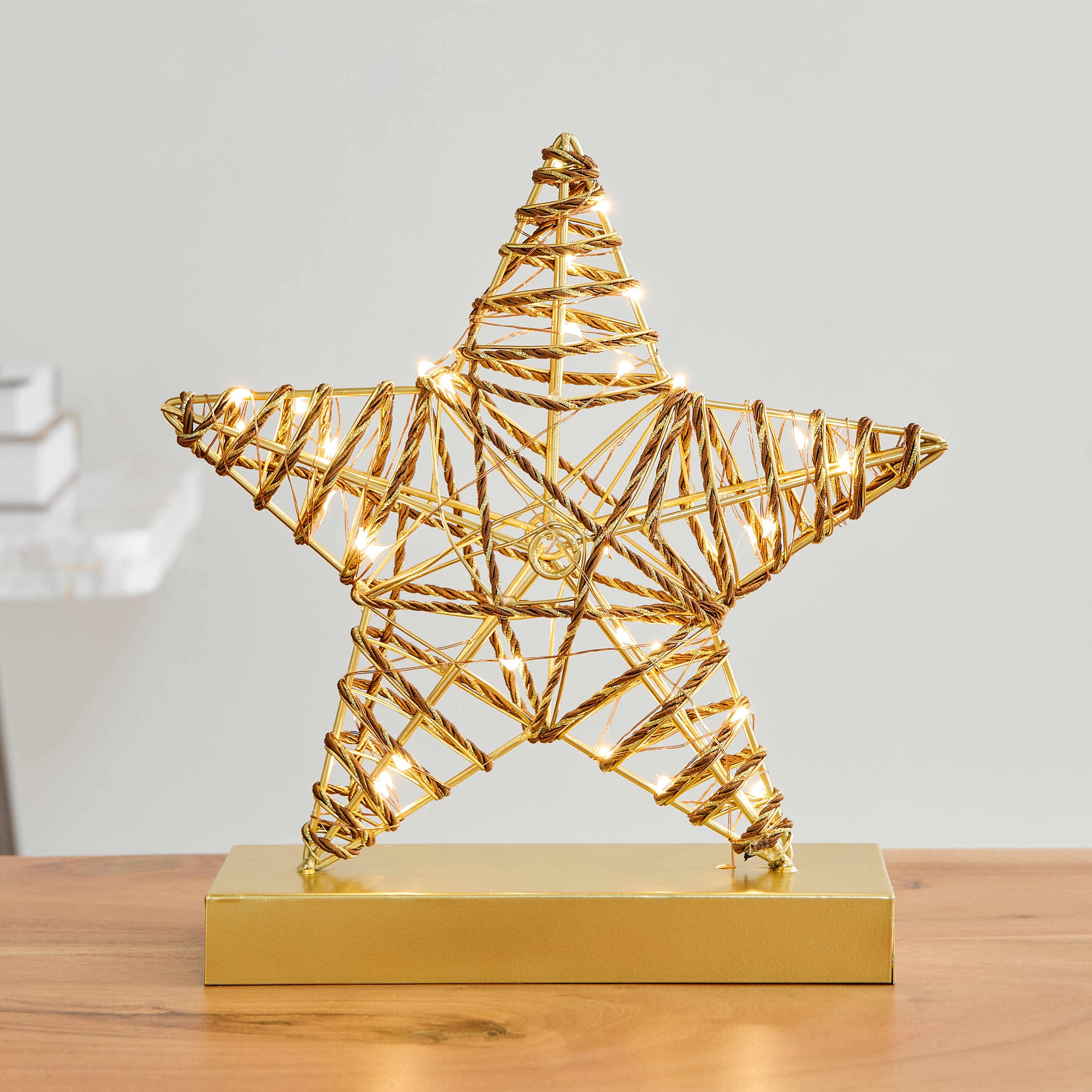 Asher Metal LED Star Accent - 25x7.2x26.5 cm-hbxhomeware-homedecor-figurinesandornaments-image-1