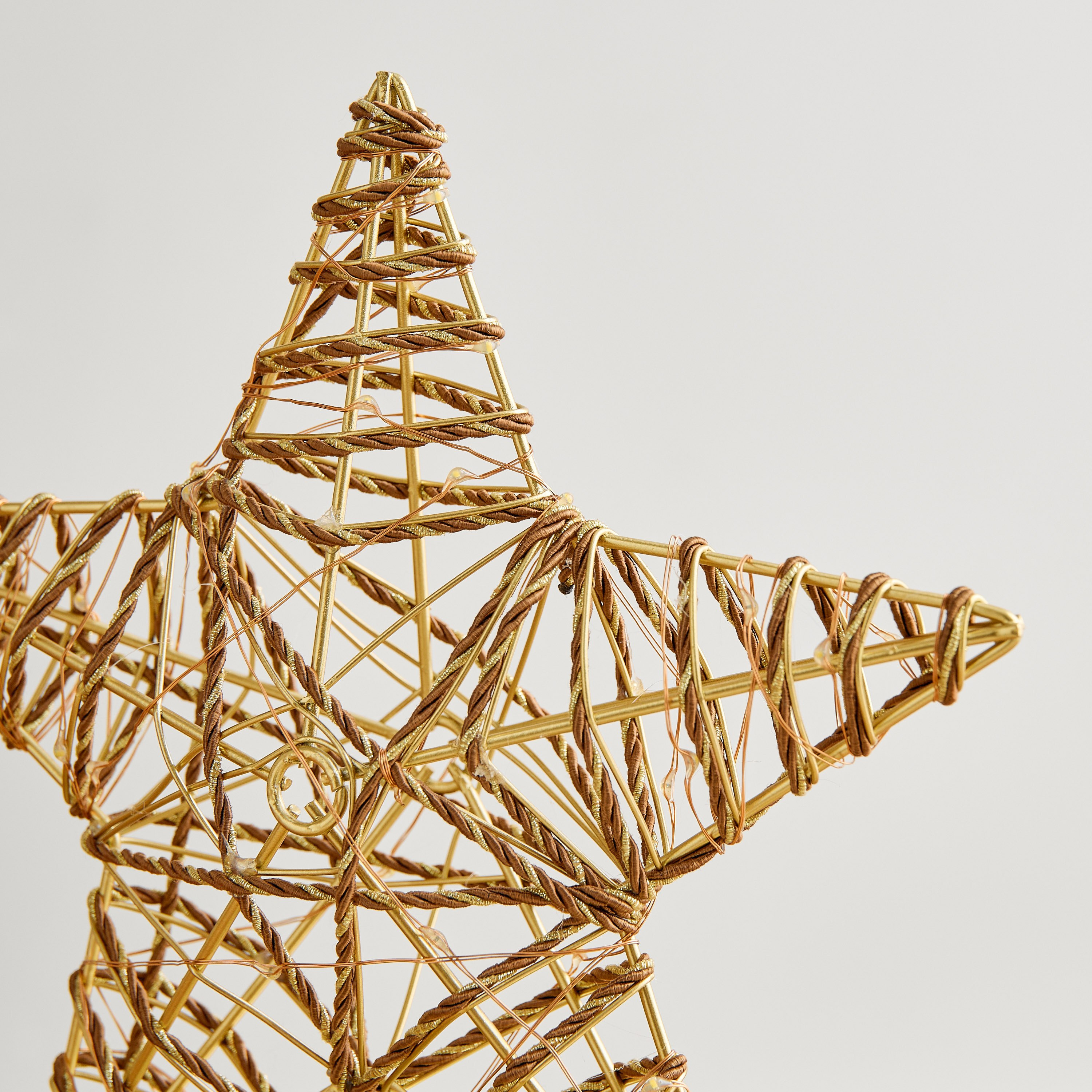 Asher Metal LED Star Accent - 25x7.2x26.5 cm-hbxhomeware-homedecor-figurinesandornaments-image-3