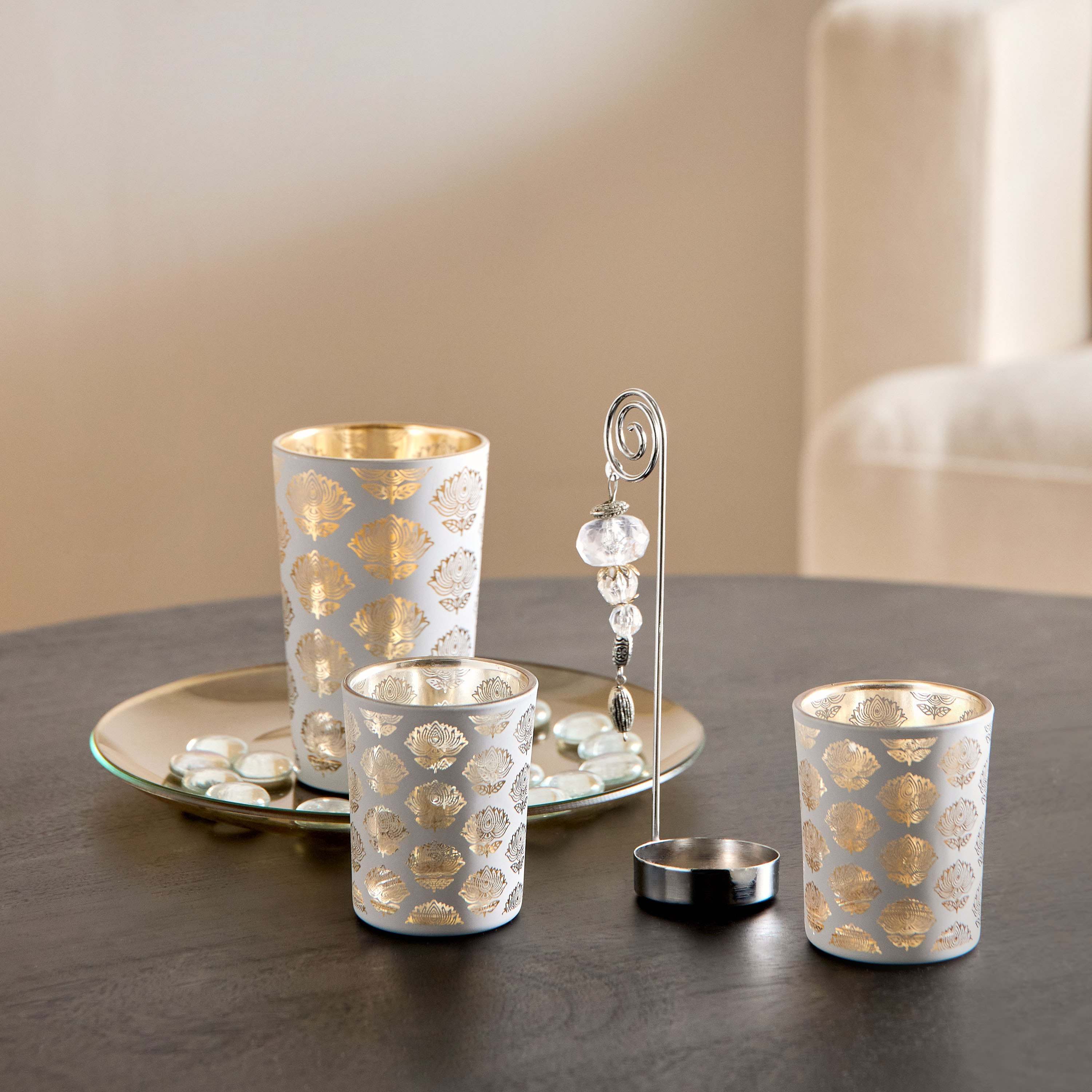 طقم حامل شموع زجاجي 3 قطع مع صينية وحصى زجاجية من آشر-hbxlivingroom-decorandaccessories-candleholders-image-3