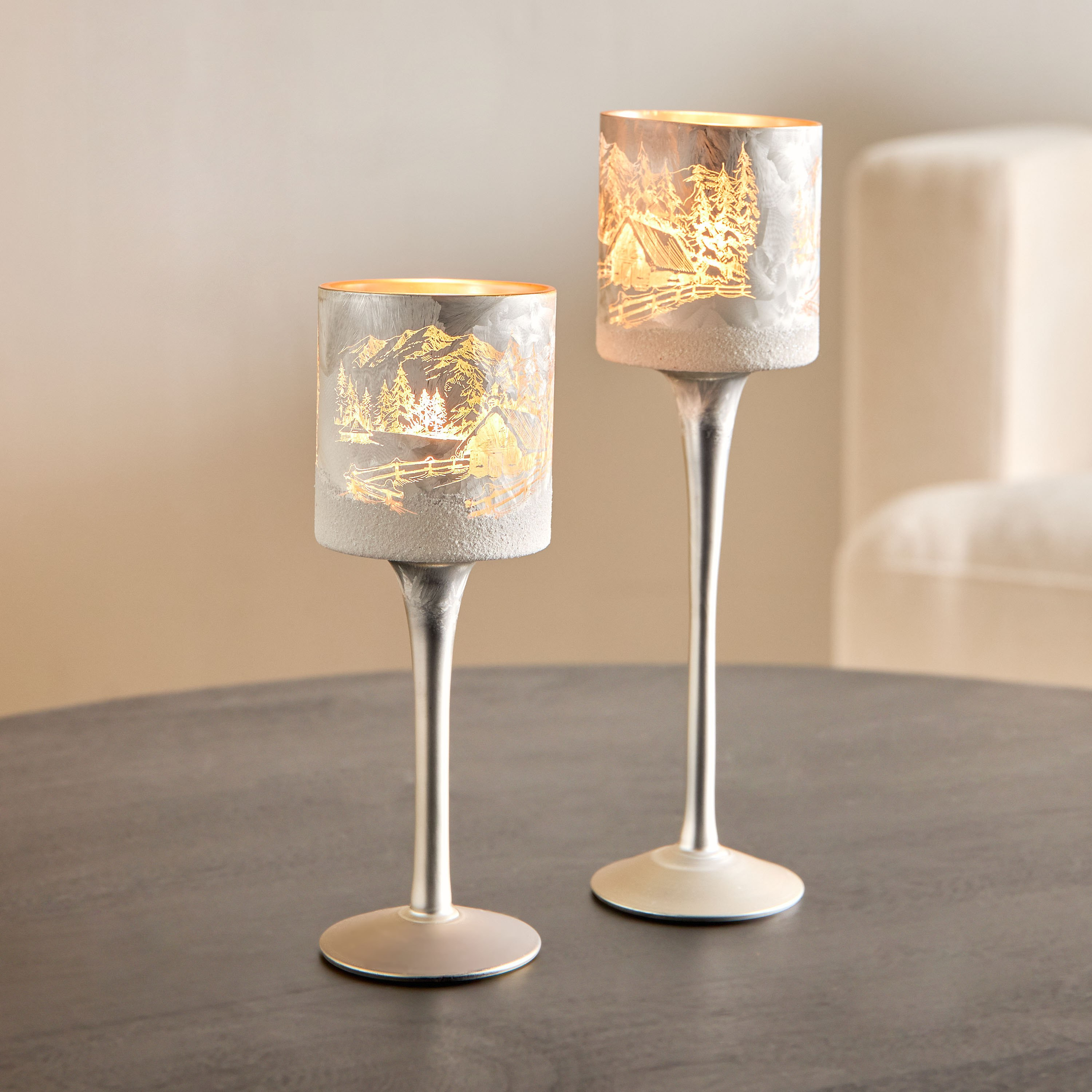 حامل شموع زجاجي من آشير- مجموعة من قطعتين-hbxlivingroom-decorandaccessories-candleholders-image-1