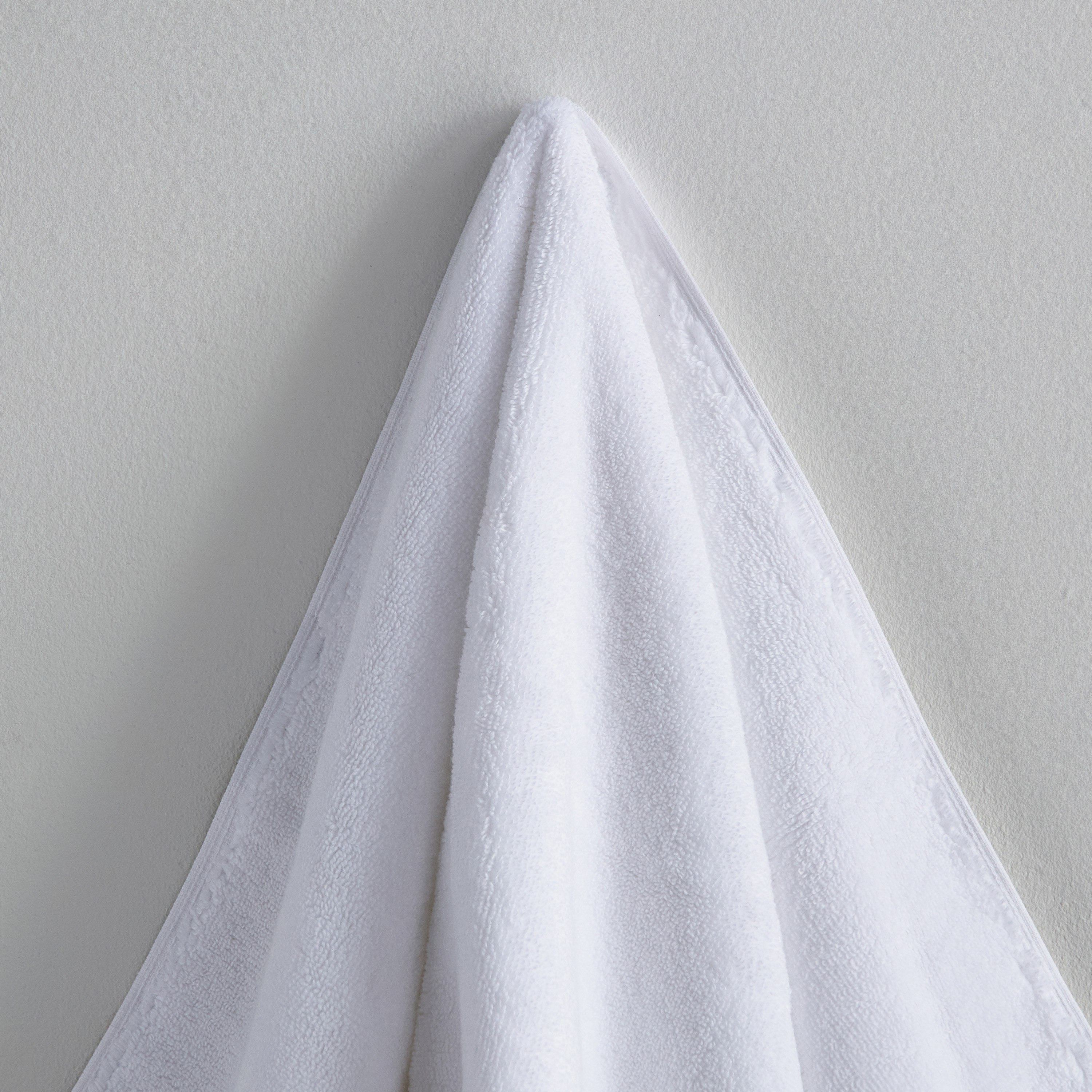Cloud Soft Serene Zero Twist Hand Towel - 50x90 cm-hbxbathroom-bathroomtextiles-image-2