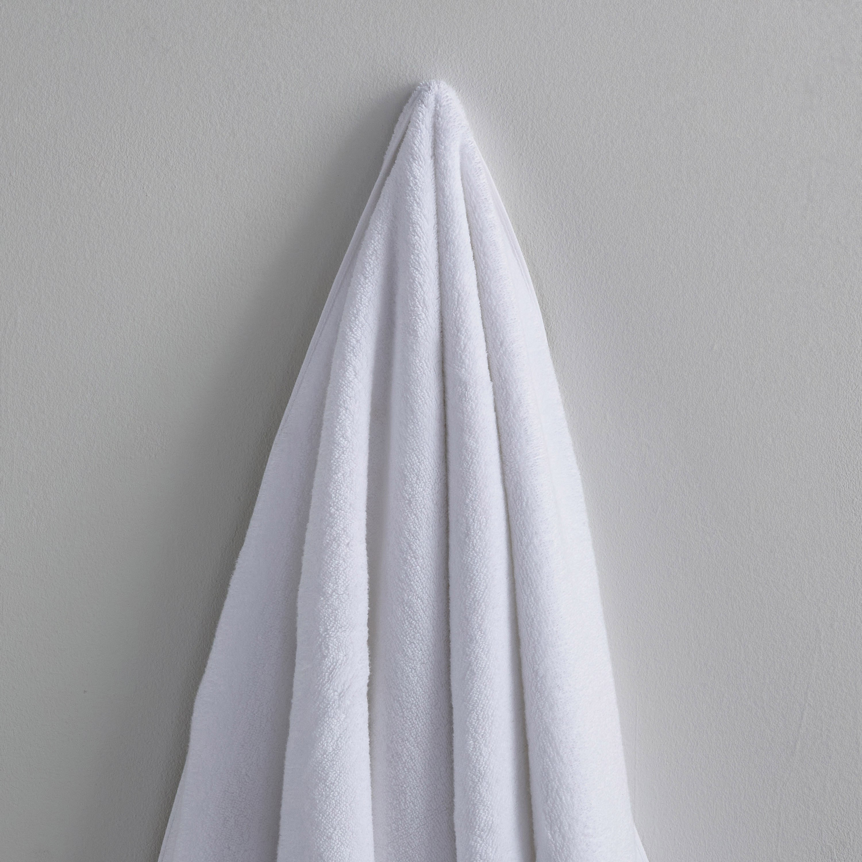 Cloud Soft Serene Zero Twist Bath Towel - 70x140 cm-hbxbathroom-bathroomtextiles-image-2