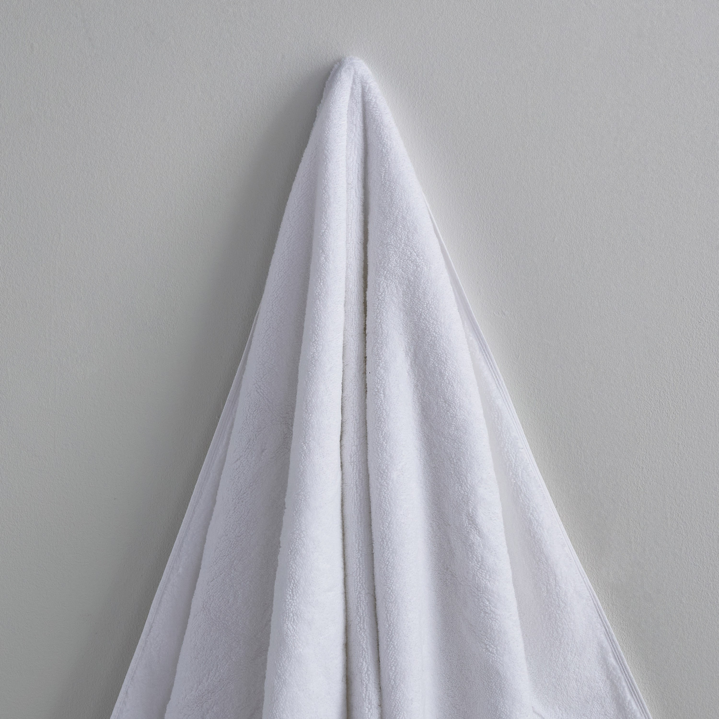 Cloud Soft Serene Zero Twist Bath Sheet - 90x150 cm-hbxbathroom-bathroomtextiles-image-2