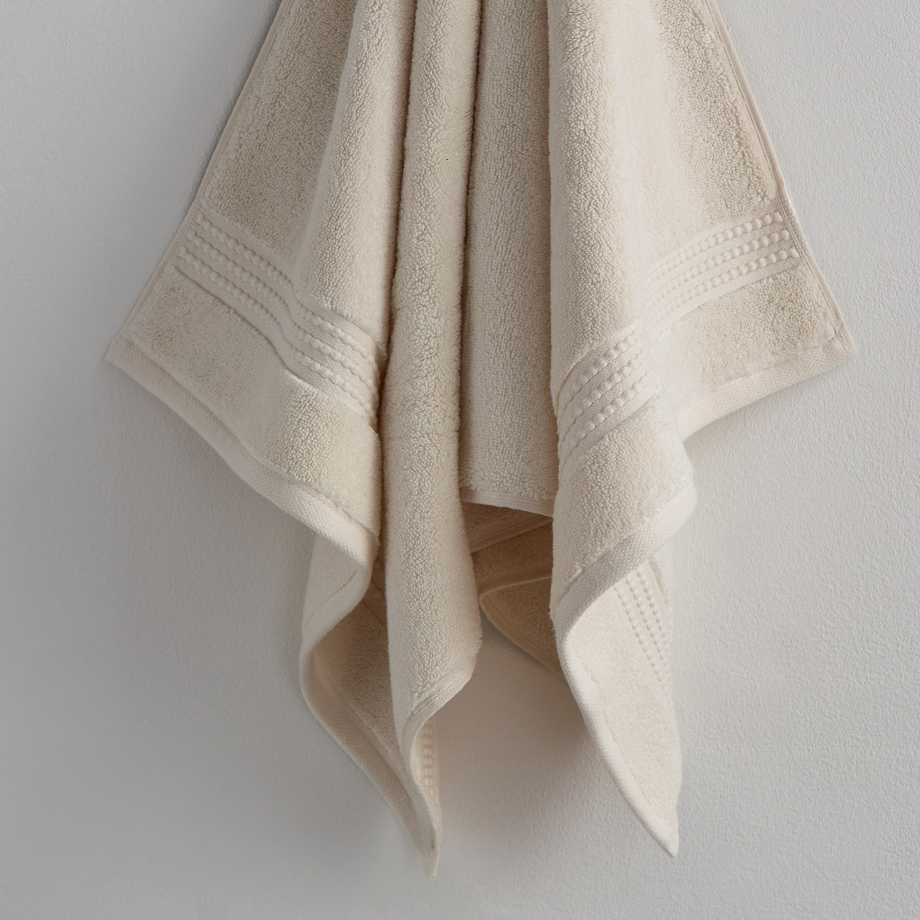 Cloud Soft Serene Zero Twist Hand Towel - 50x90 cm-hbxbathroom-bathroomtextiles-image-3