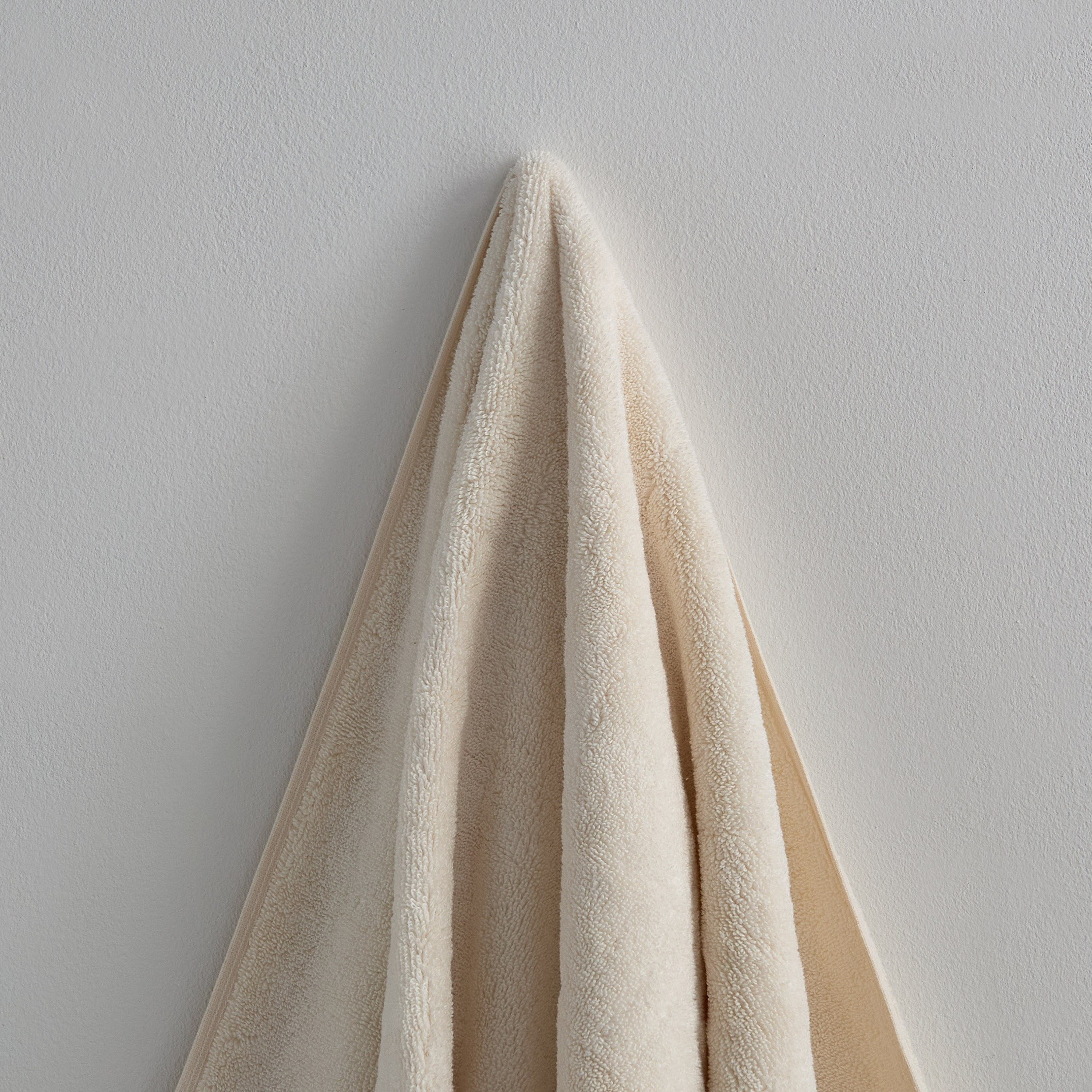 Cloud Soft Serene Zero Twist Bath Towel - 70x140 cm-hbxbathroom-bathroomtextiles-image-2
