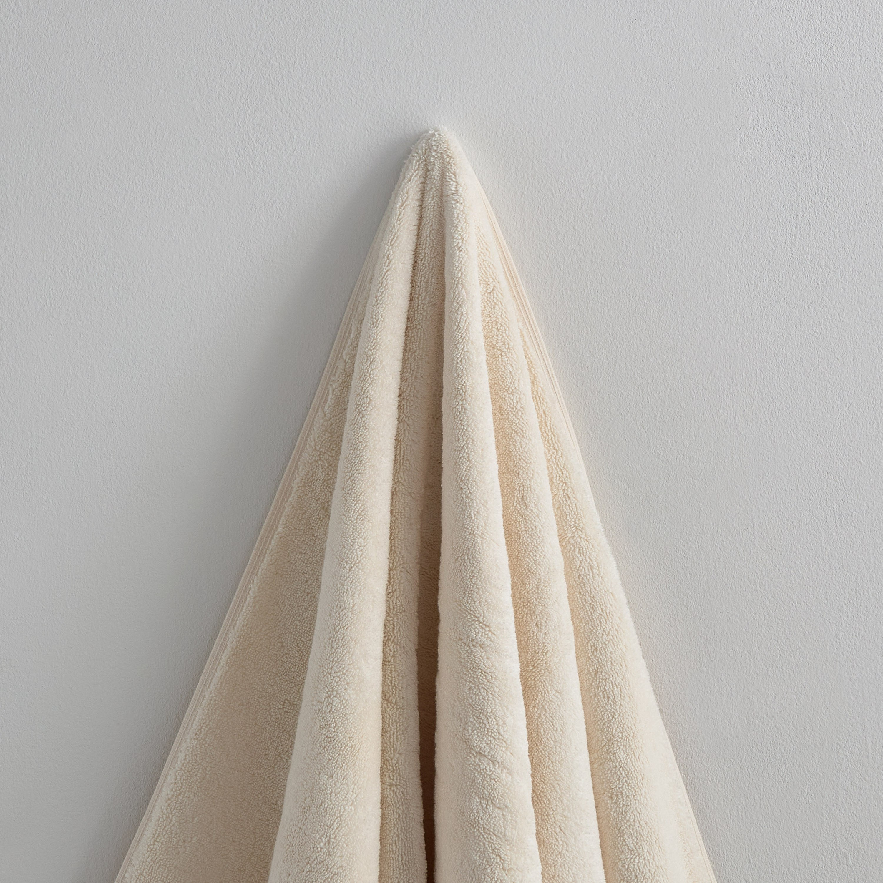 Cloud Soft Serene Zero Twist Bath Sheet - 90x150 cm-hbxbathroom-bathroomtextiles-image-2