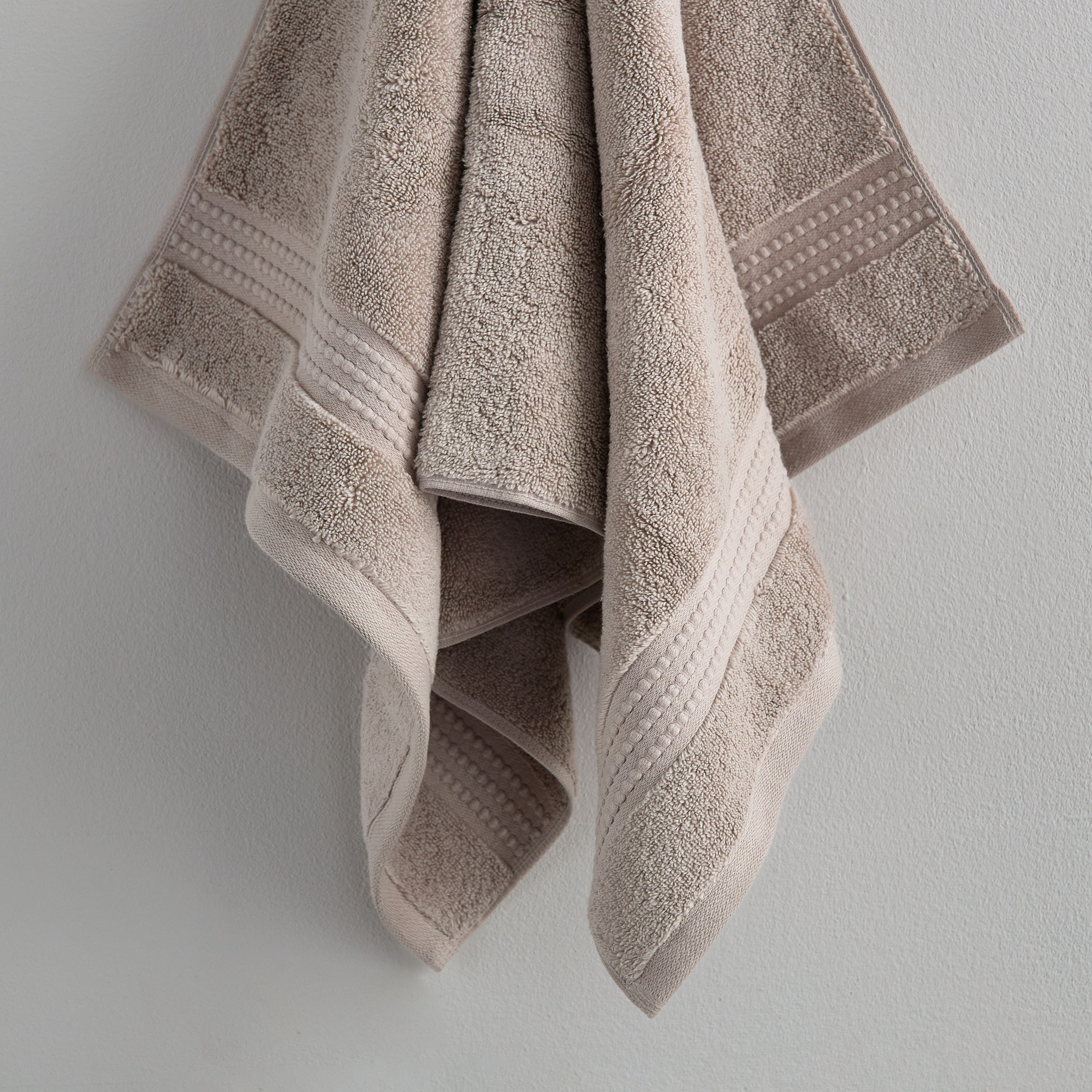 Cloud Soft Serene Zero Twist Hand Towel - 50x90 cm-hbxbathroom-bathroomtextiles-image-3