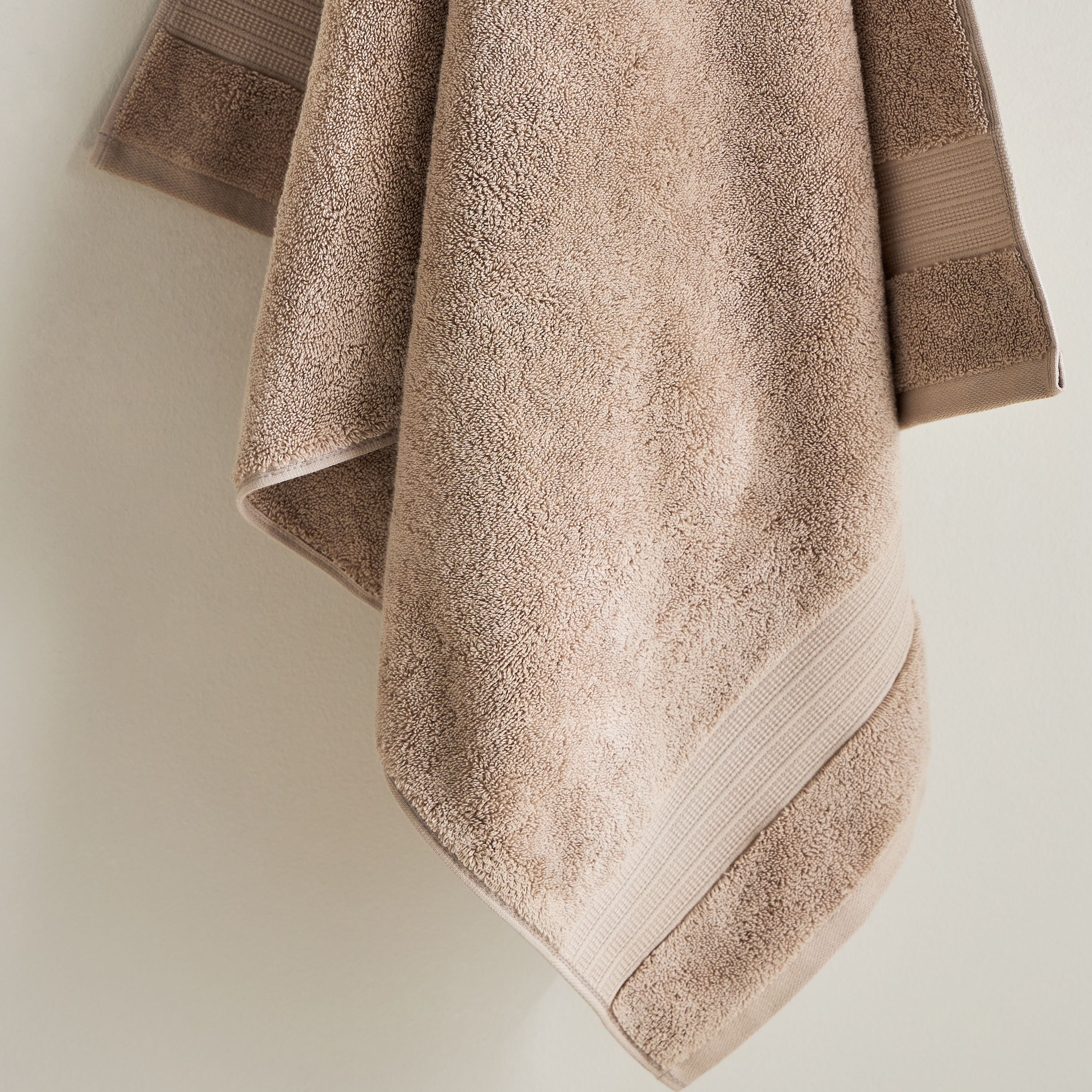 Air Rich Bath Towel - 70x140 cm-hbxbathroom-bathroomtextiles-image-3