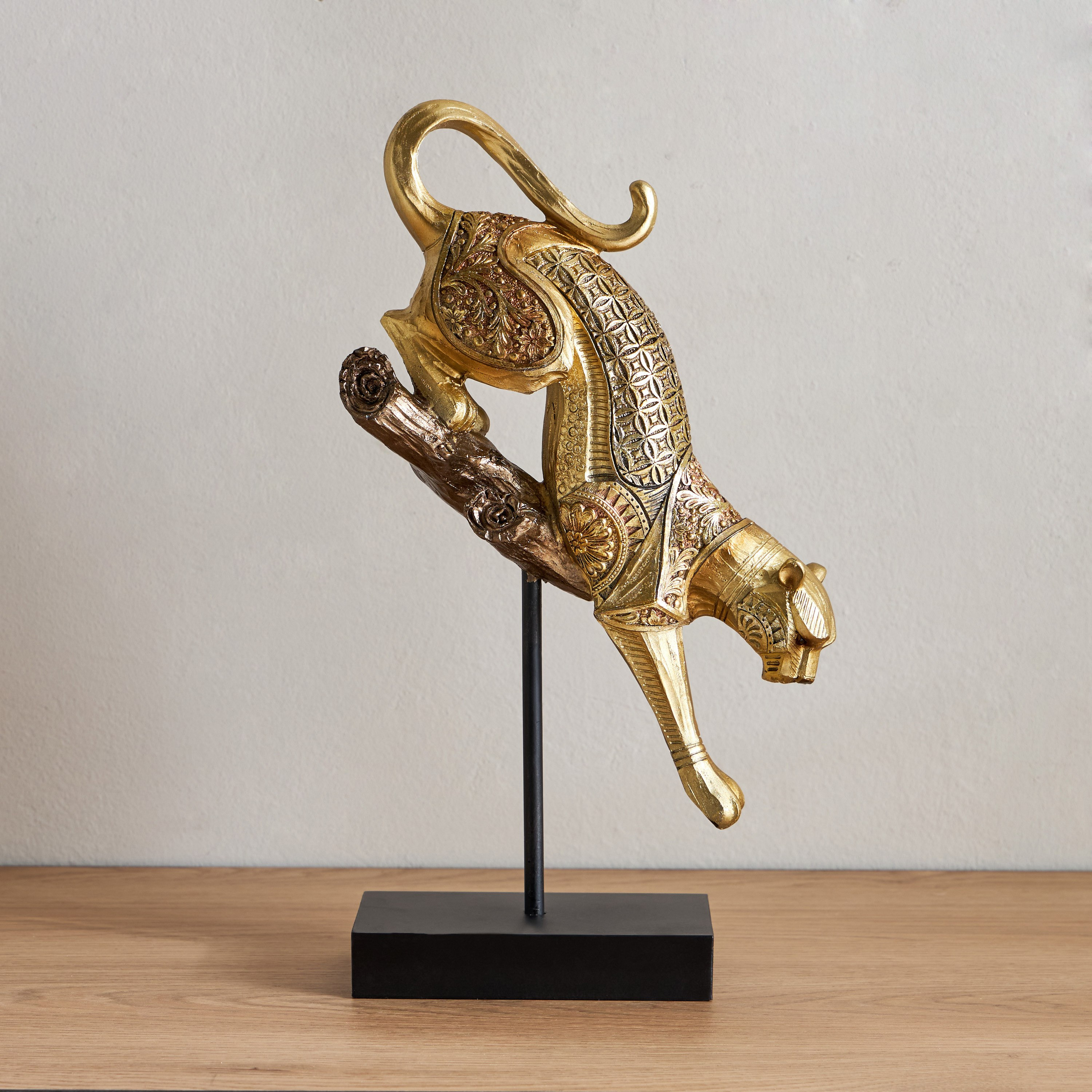 تمثال بوليريسين بتصميم فهد متسلق من مارسيل - 19.5x8x35 سم-hbxhomeware-homedecor-figurinesandornaments-image-1