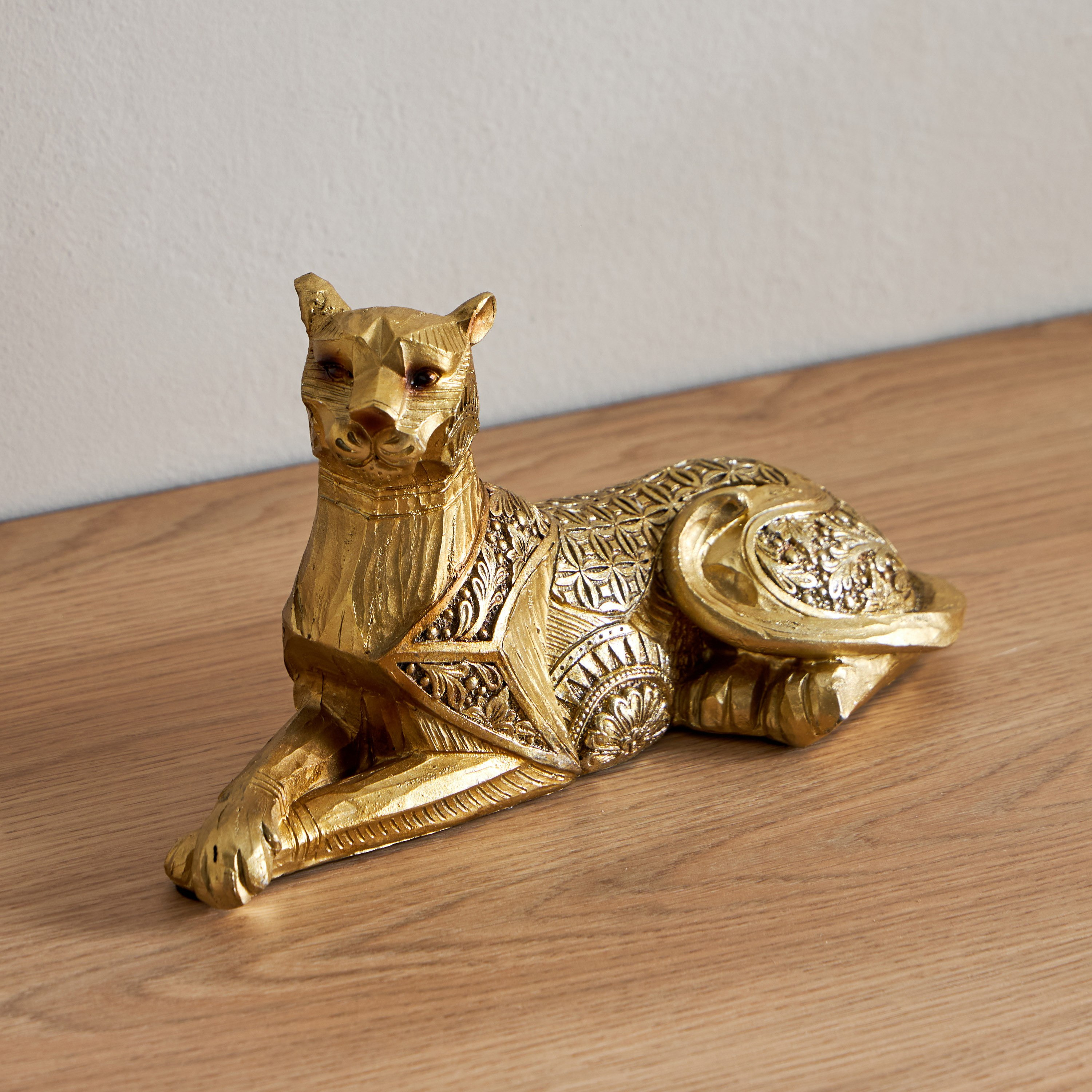 Marcel Polyresin Sitting Leopard with Detailing - 25x9x12.5 cm-hbxhomeware-homedecor-figurinesandornaments-image-2