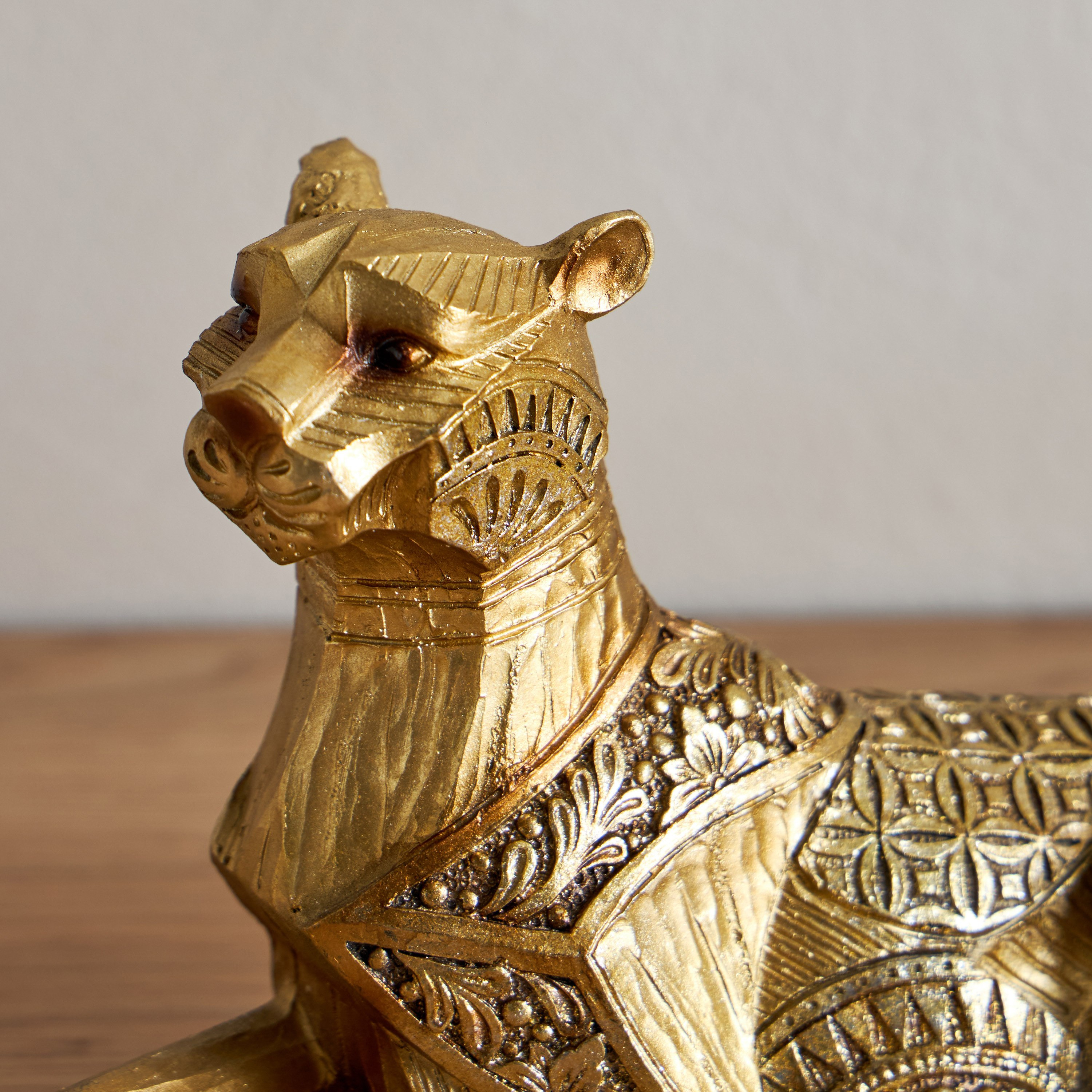 Marcel Polyresin Sitting Leopard with Detailing - 25x9x12.5 cm-hbxhomeware-homedecor-figurinesandornaments-image-3